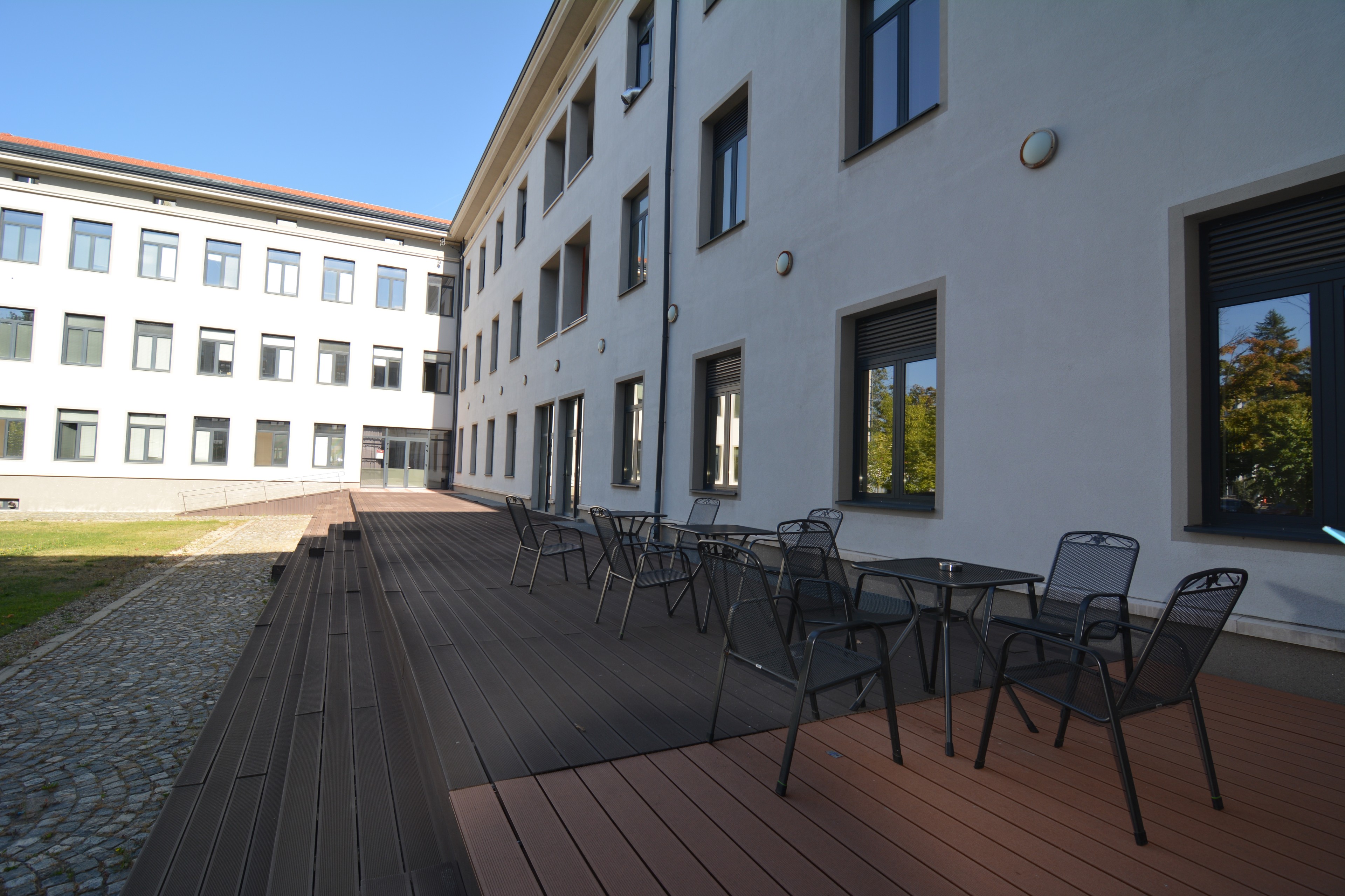 Scoutaround White Logo