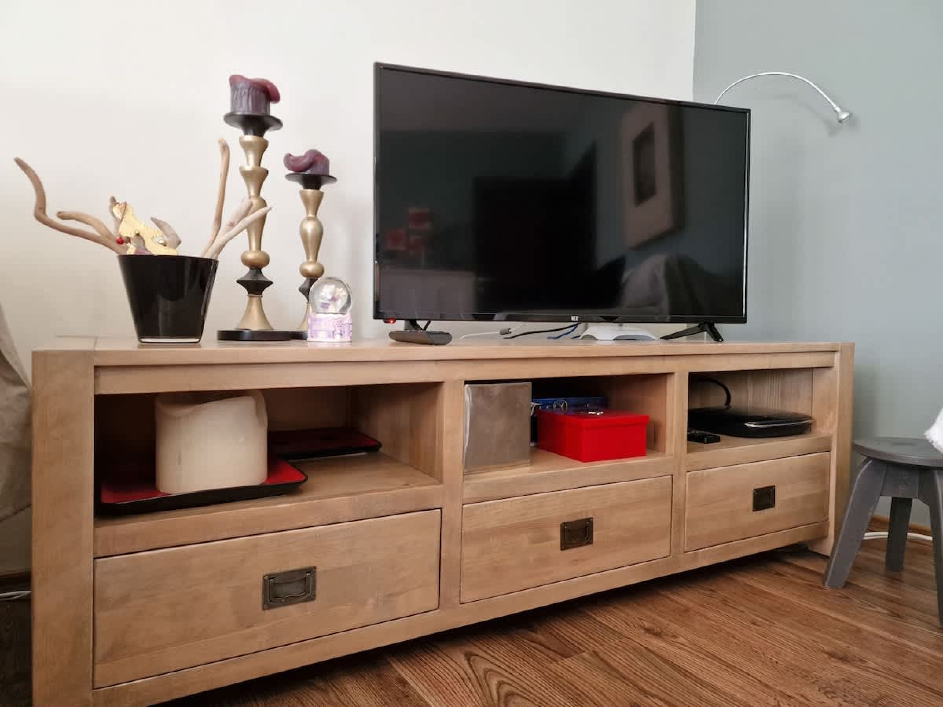 Scoutaround White Logo