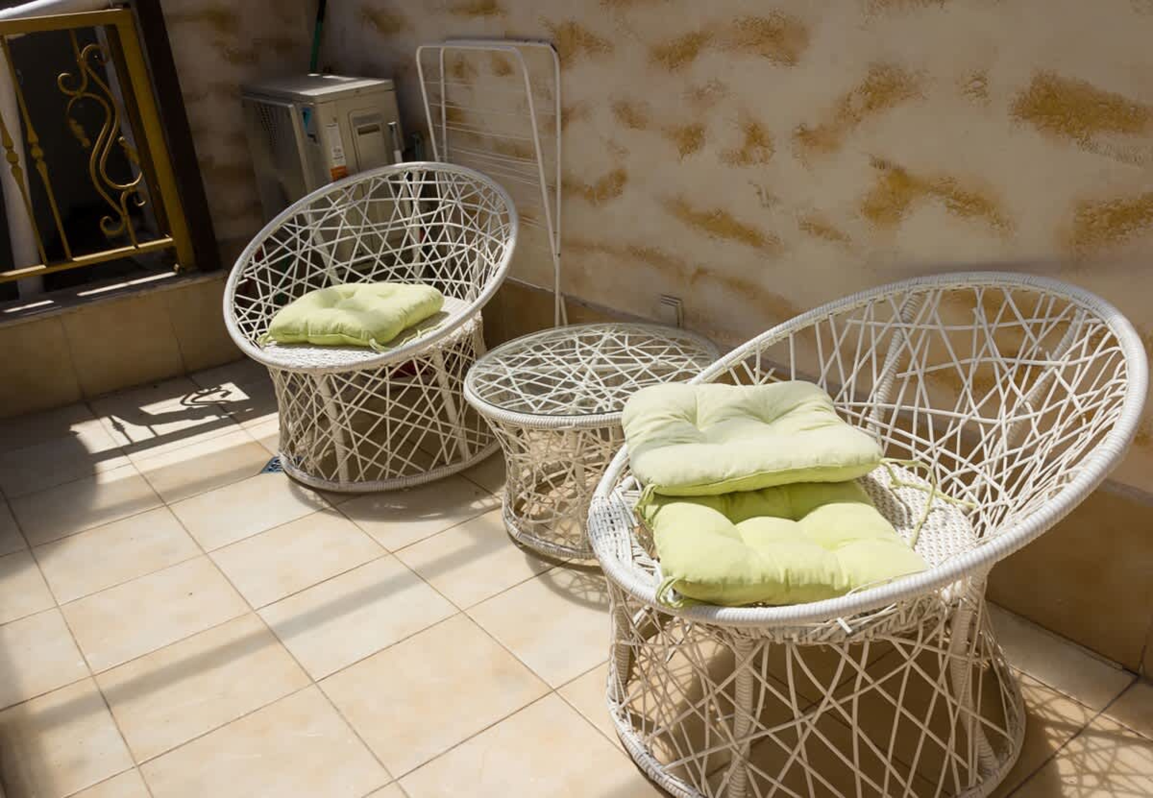 Scoutaround White Logo