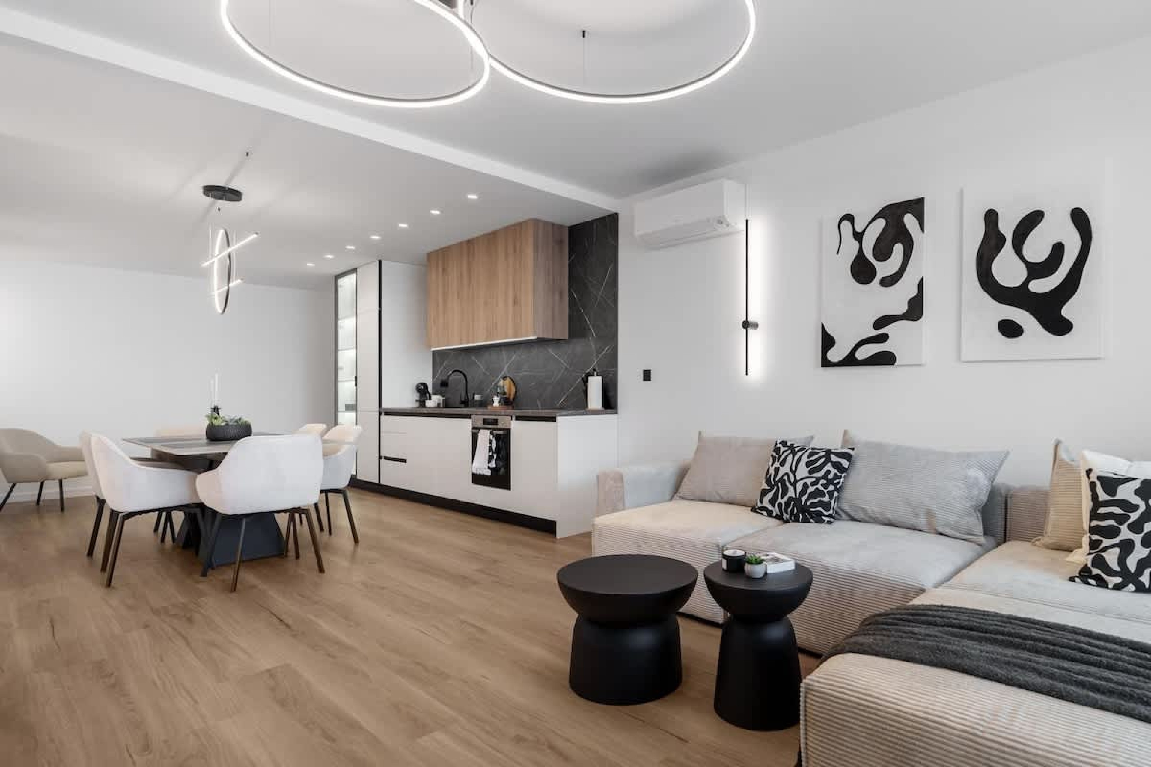 Scoutaround White Logo