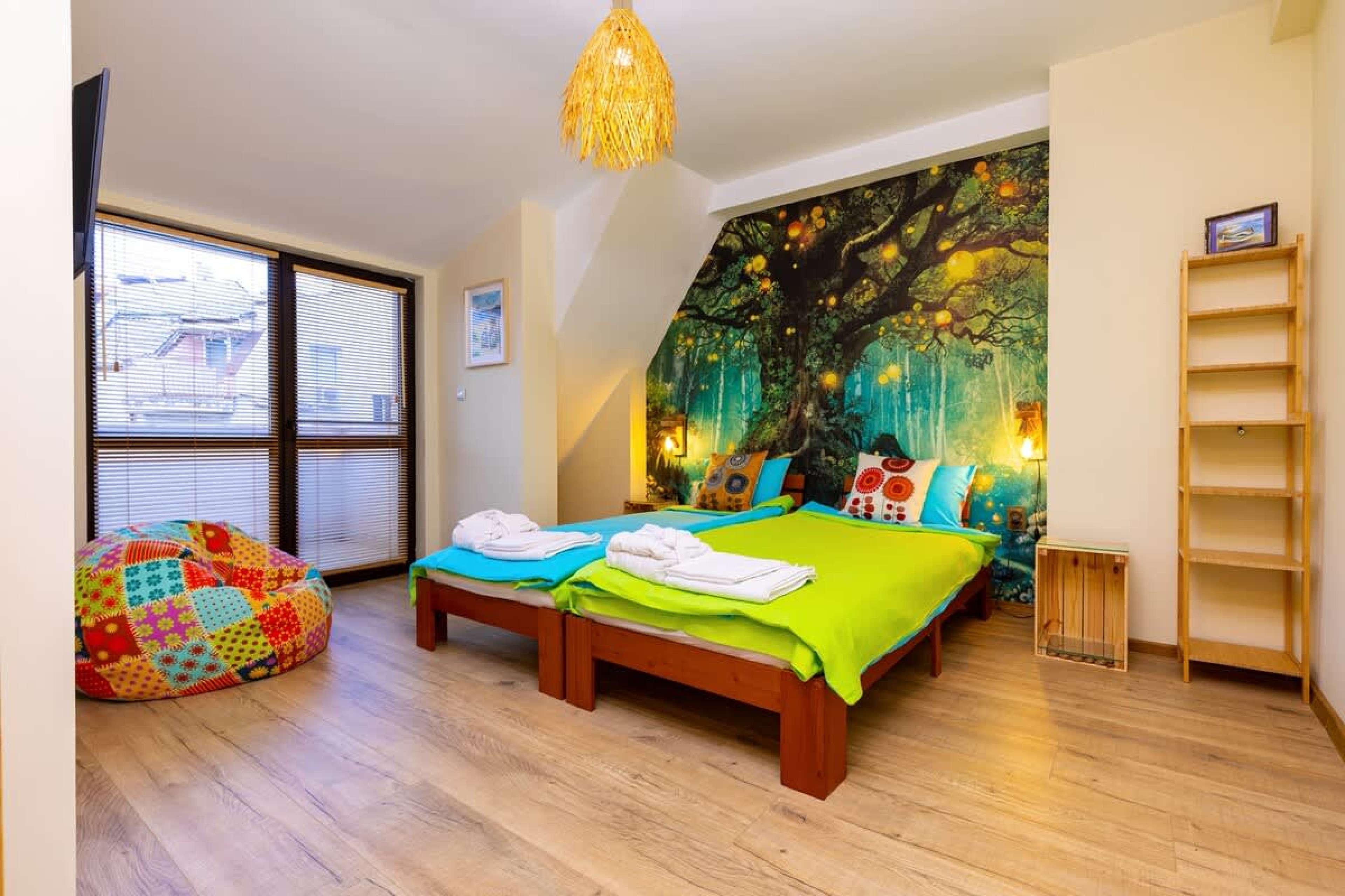 Scoutaround White Logo