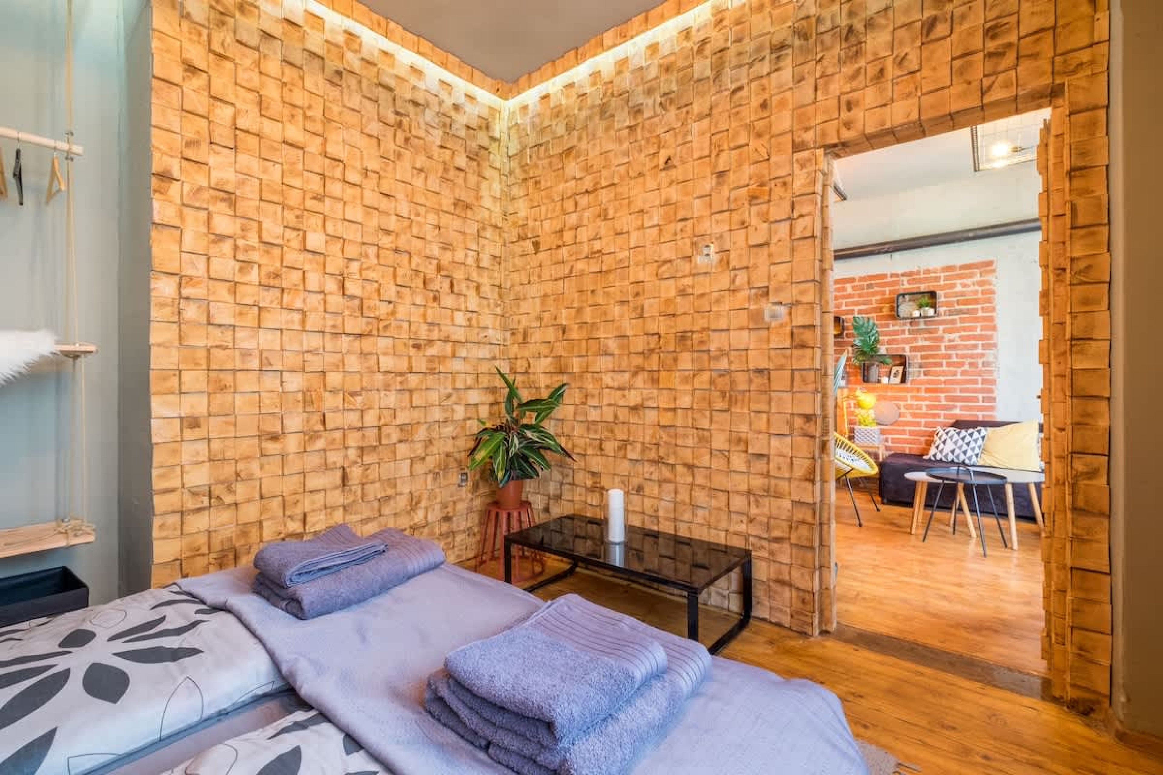 2 BDR &amp; 2 BTHR Funky Apartment / Supreme Location - Photo 49