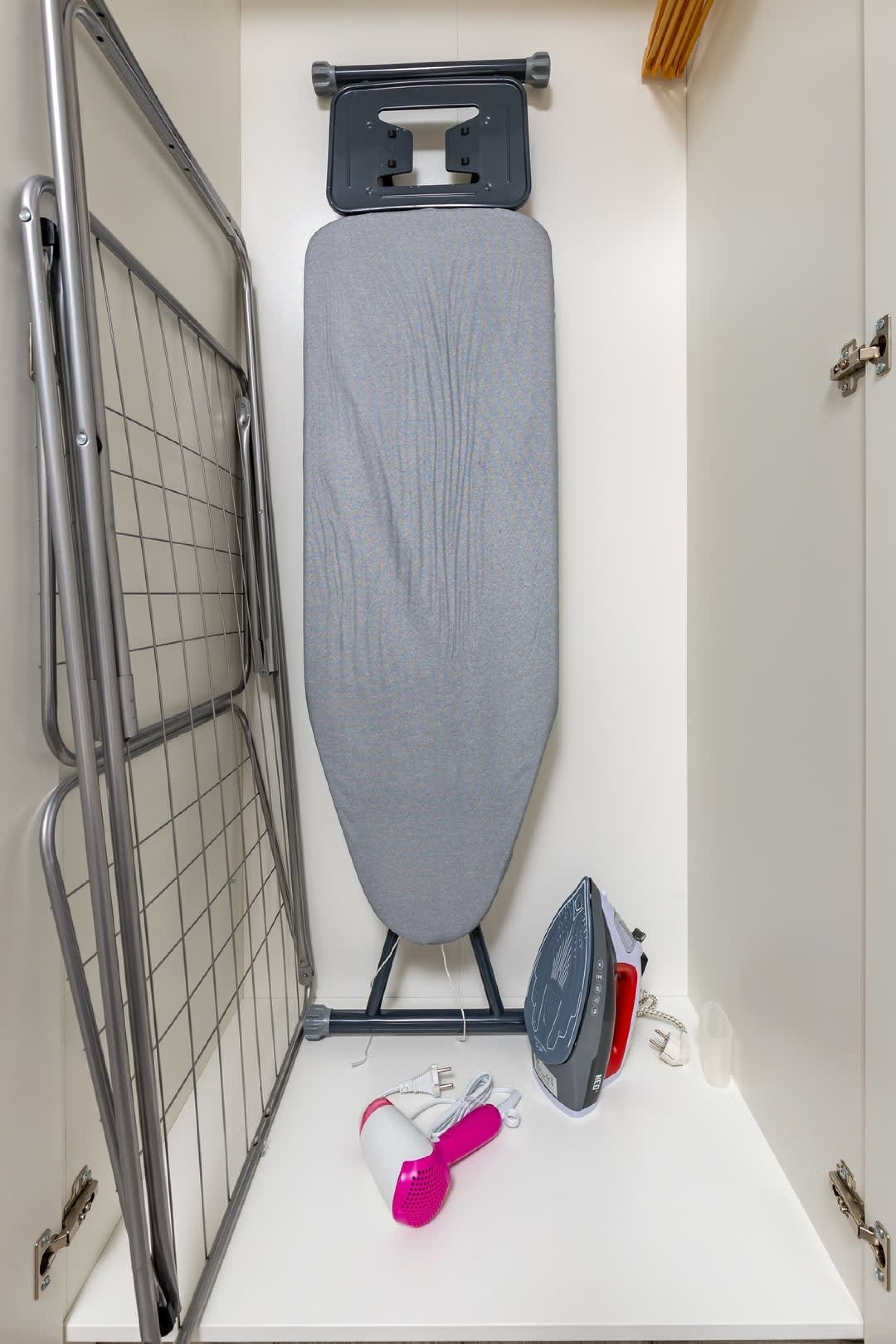 Scoutaround White Logo