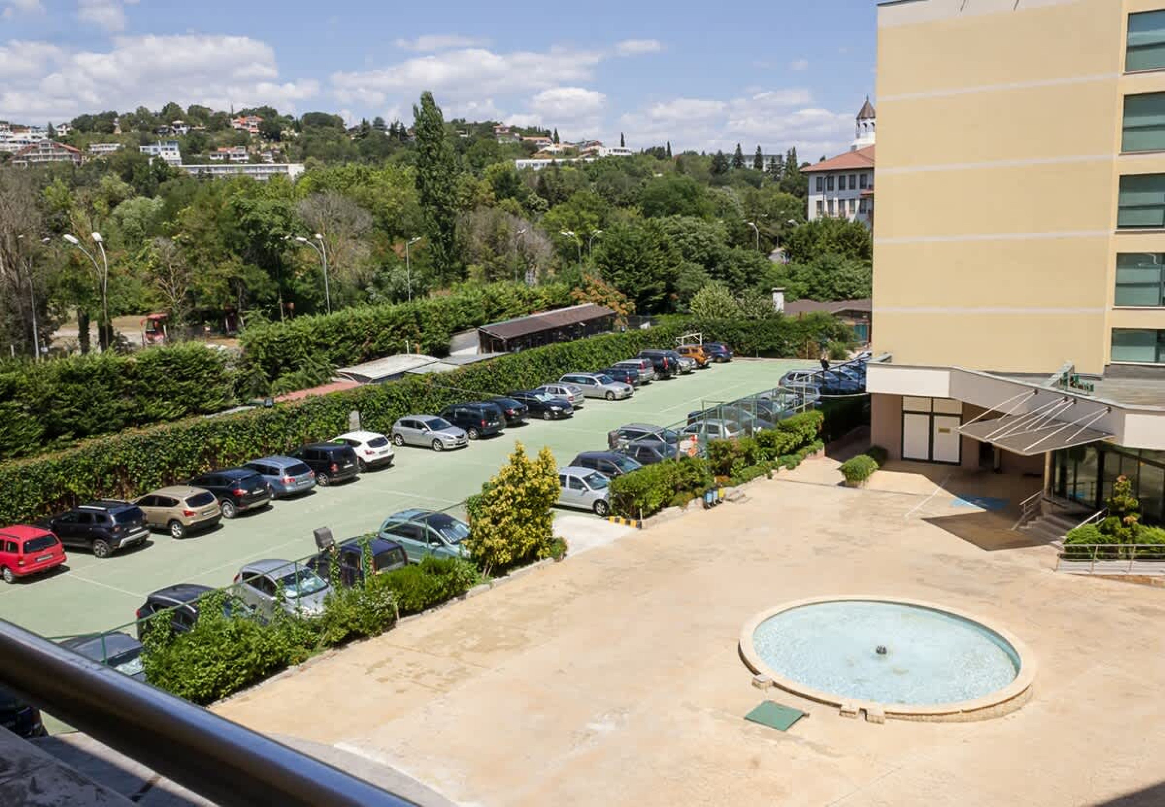 Scoutaround White Logo