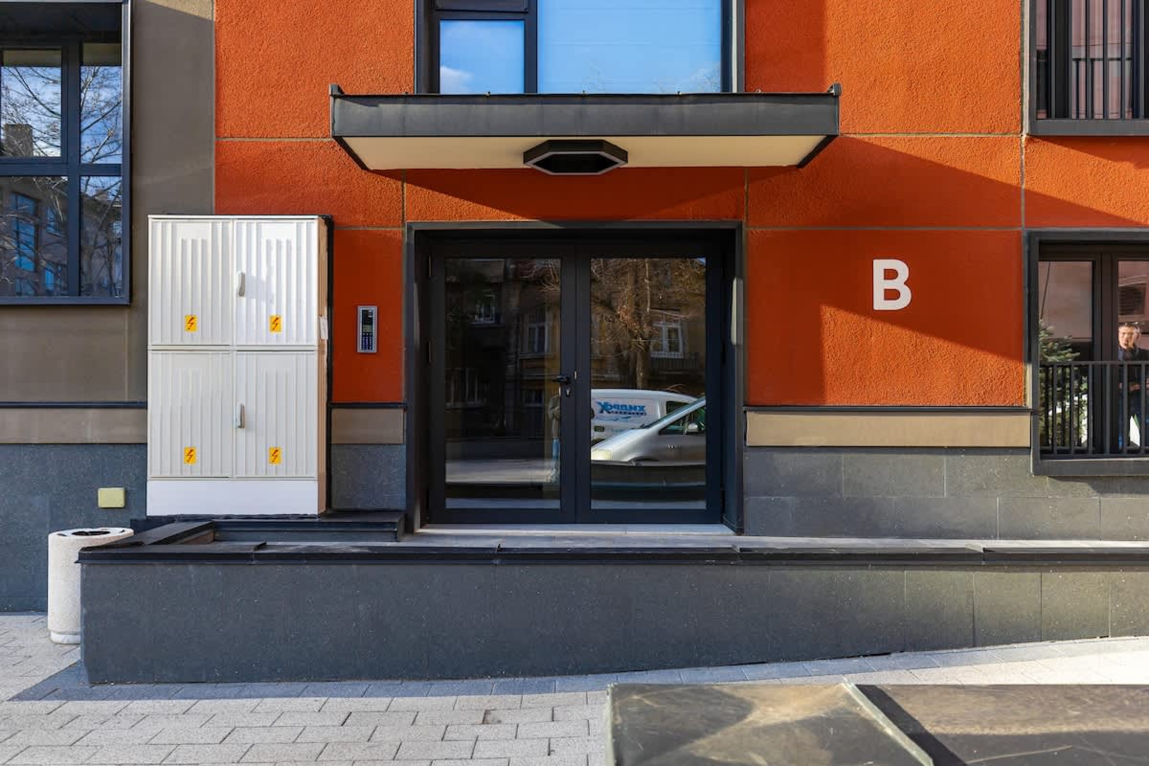 Scoutaround White Logo