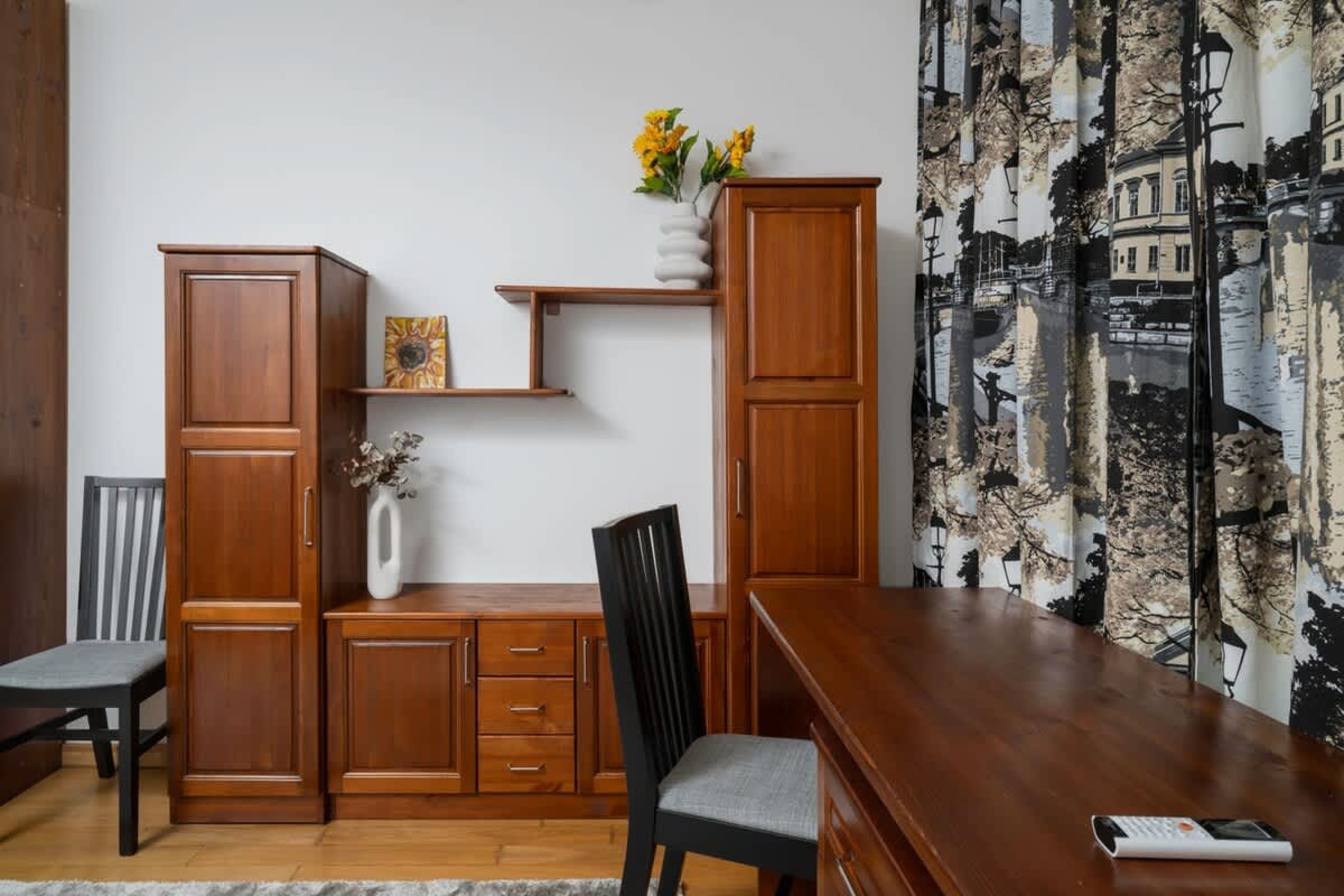 Scoutaround White Logo