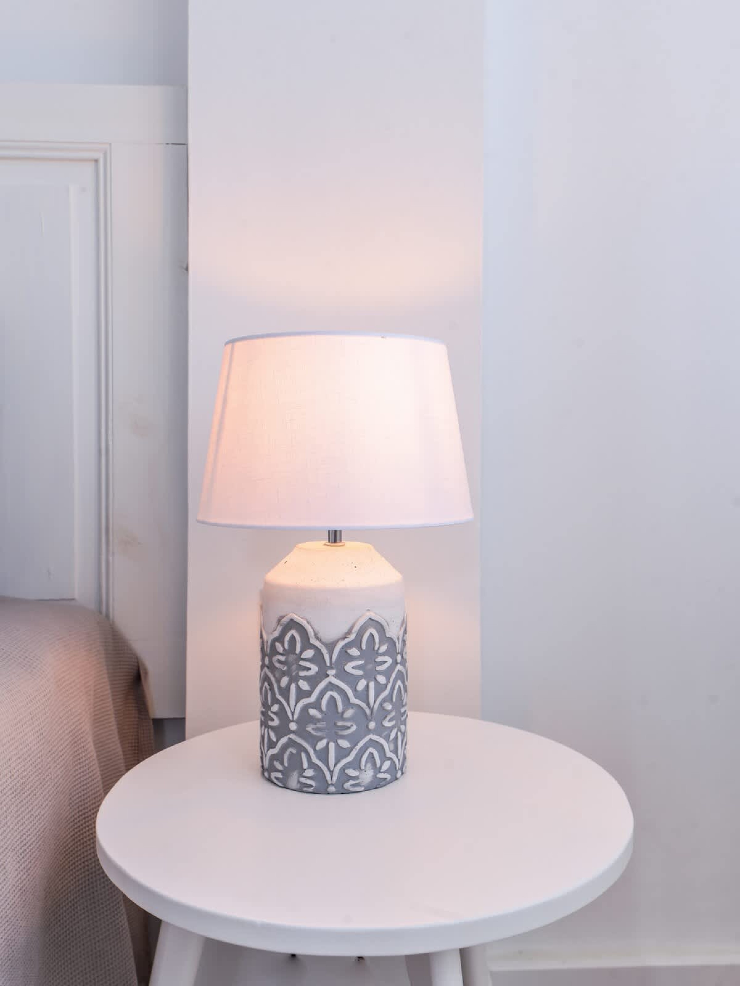 Scoutaround White Logo