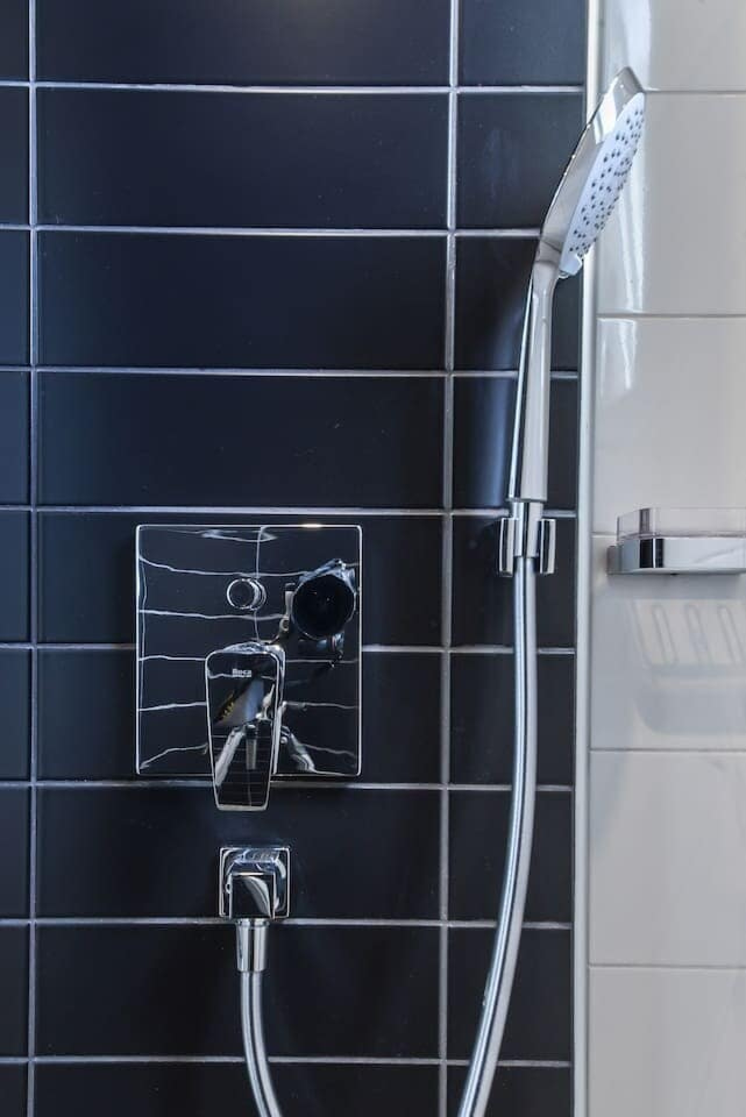 Scoutaround White Logo