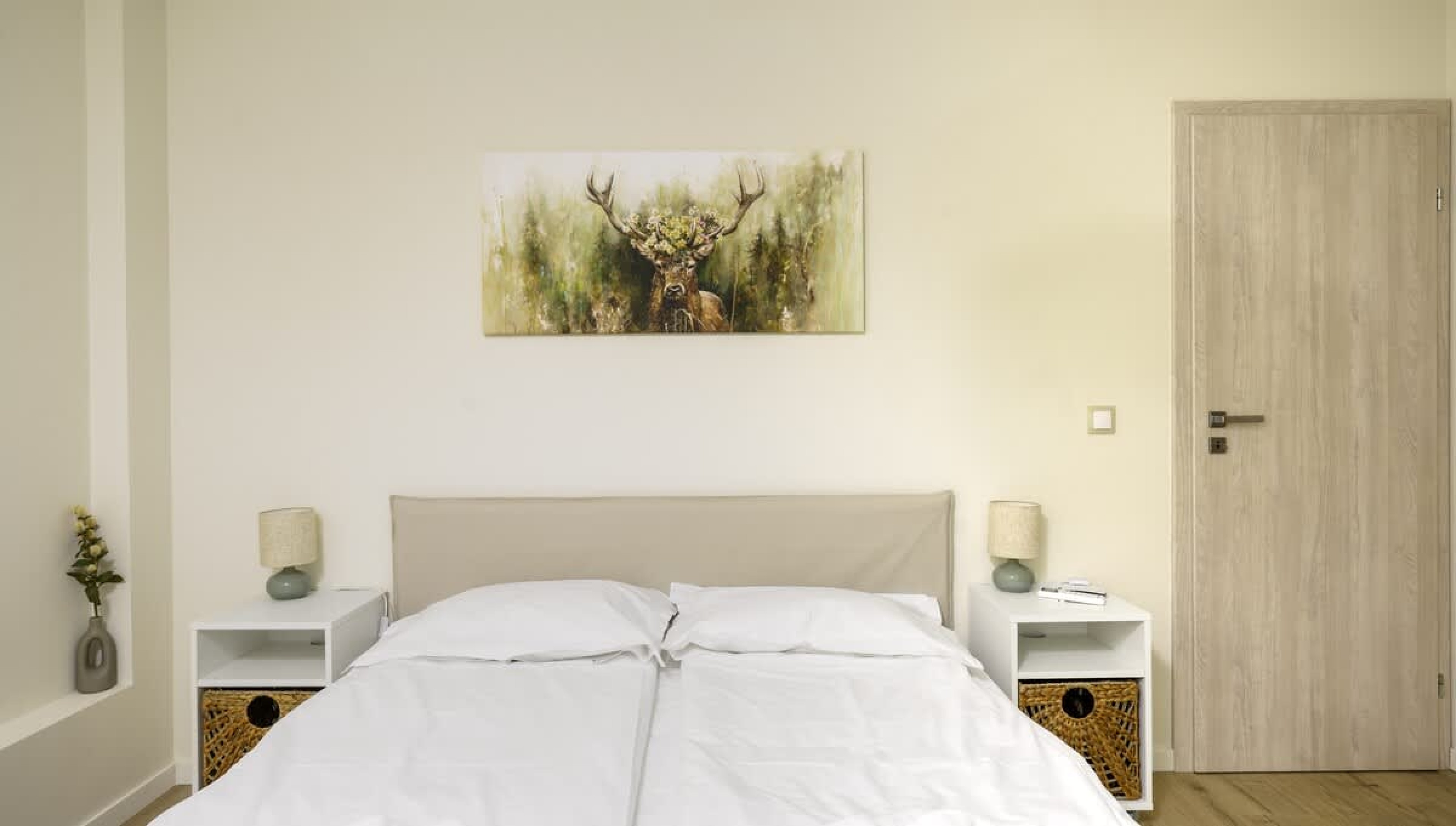 Scoutaround White Logo