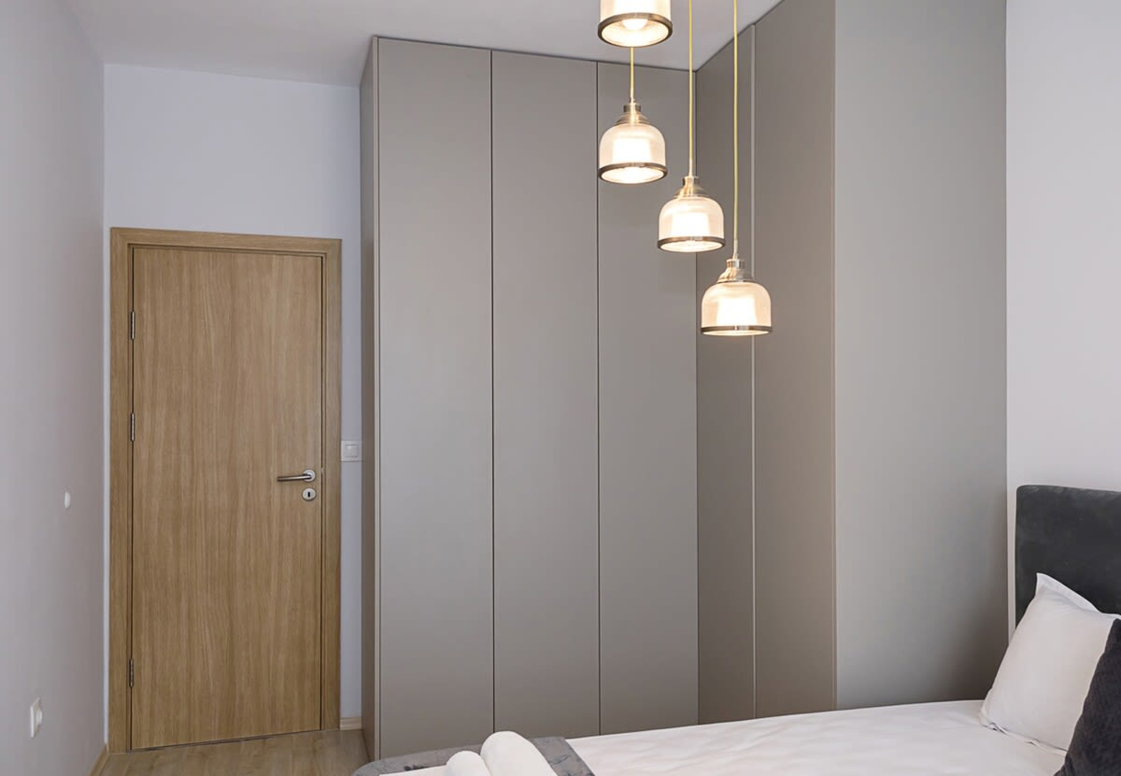 Scoutaround White Logo