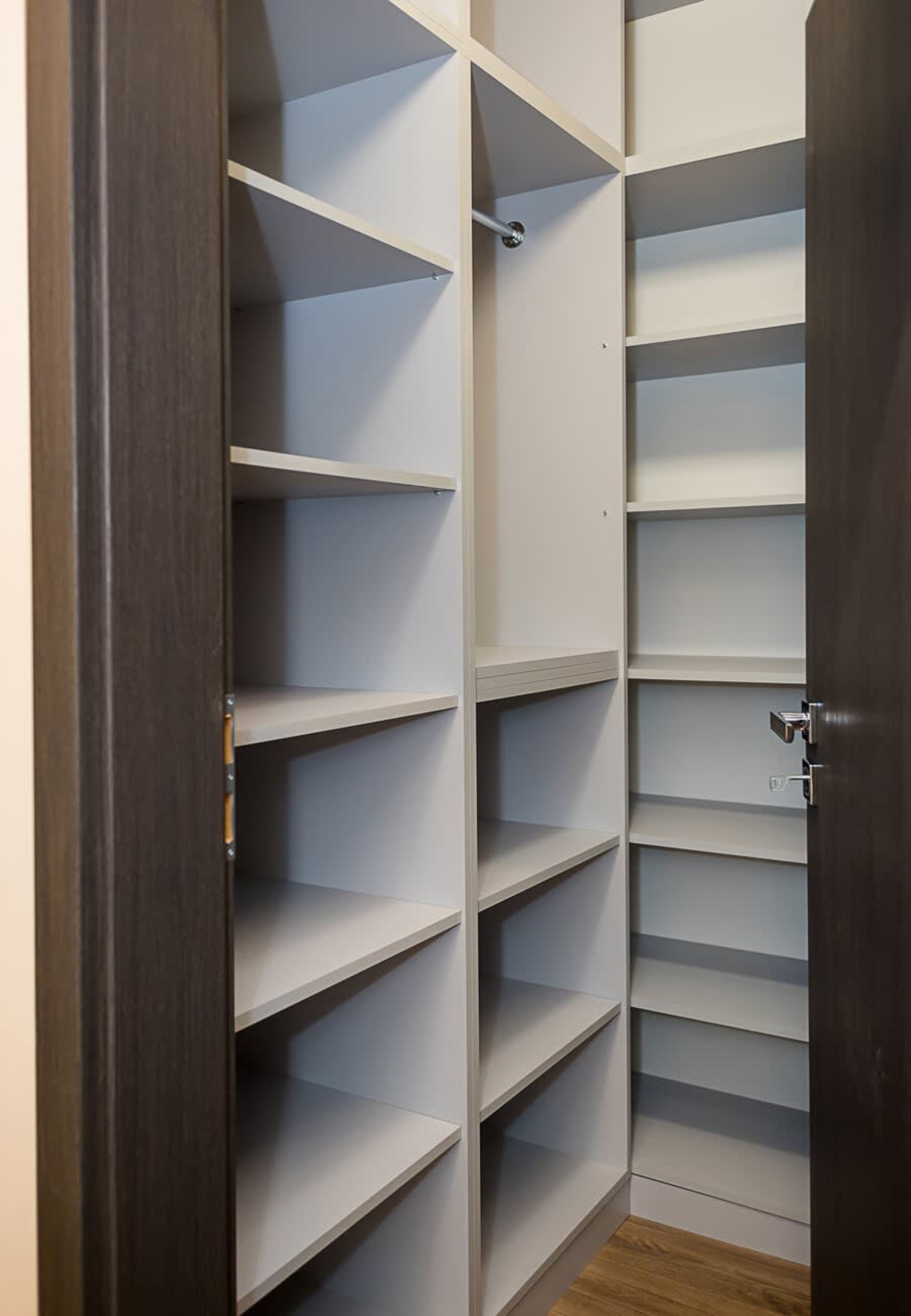 Scoutaround White Logo