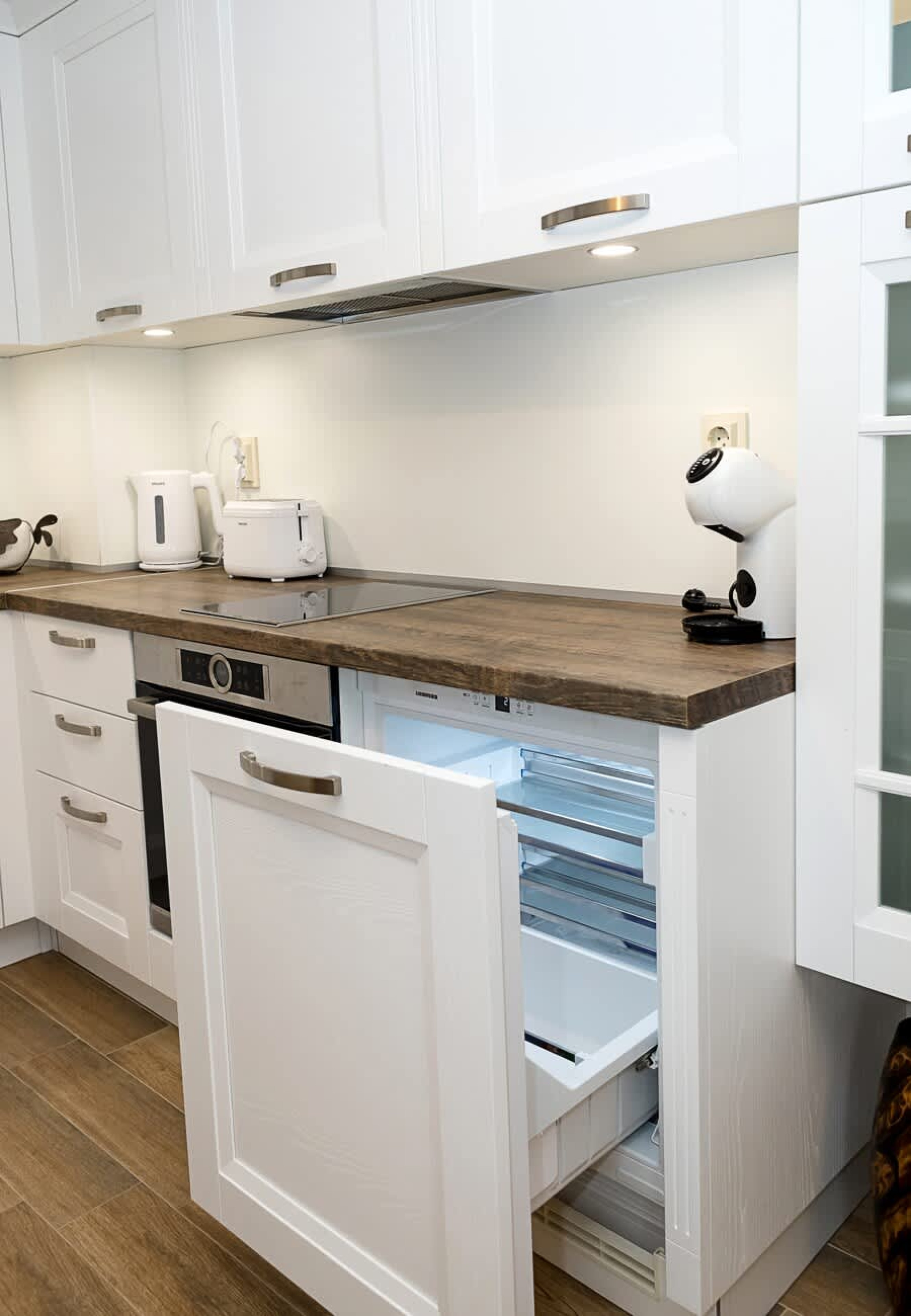 Scoutaround White Logo