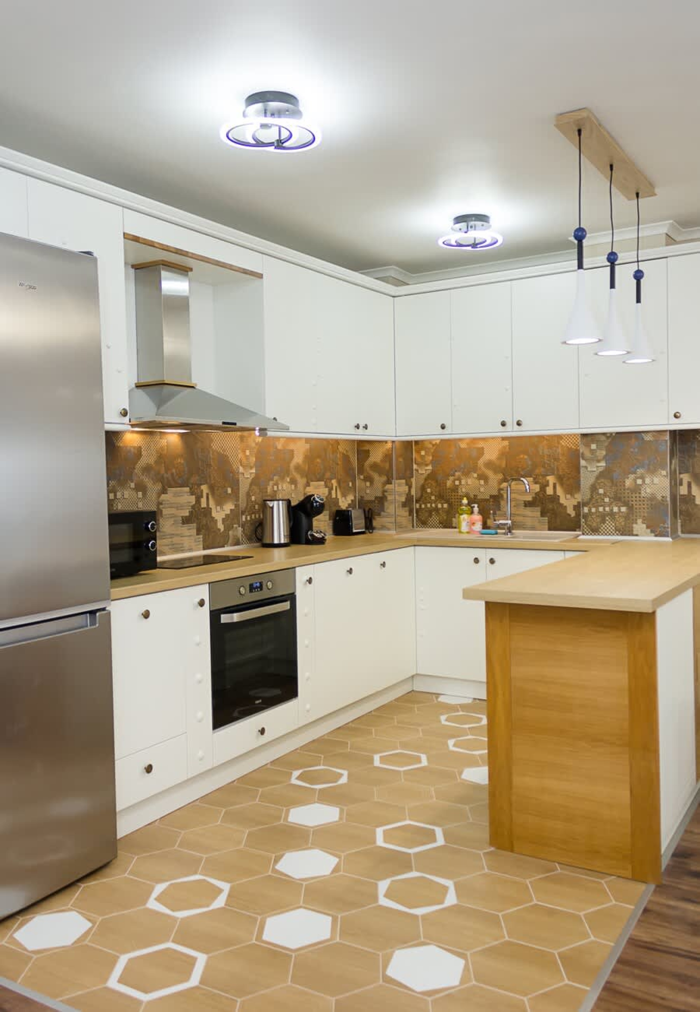 2BD Home In The Heart Of Varna with Parking - Gold - Photo 6