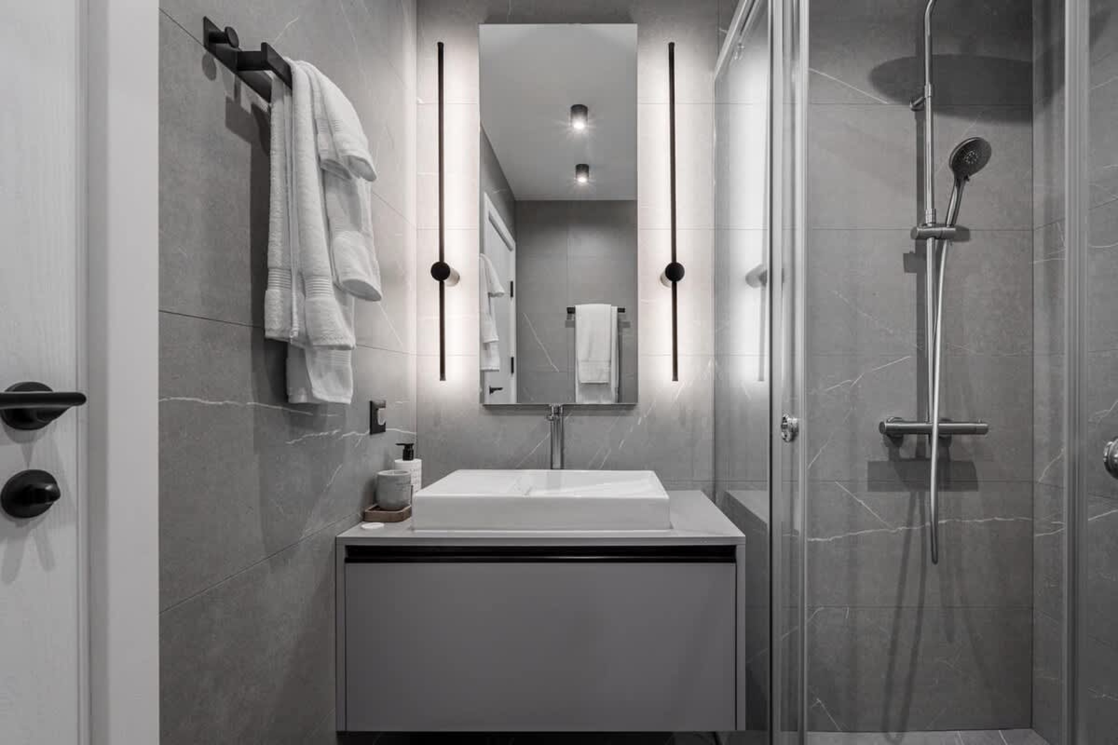 Scoutaround White Logo