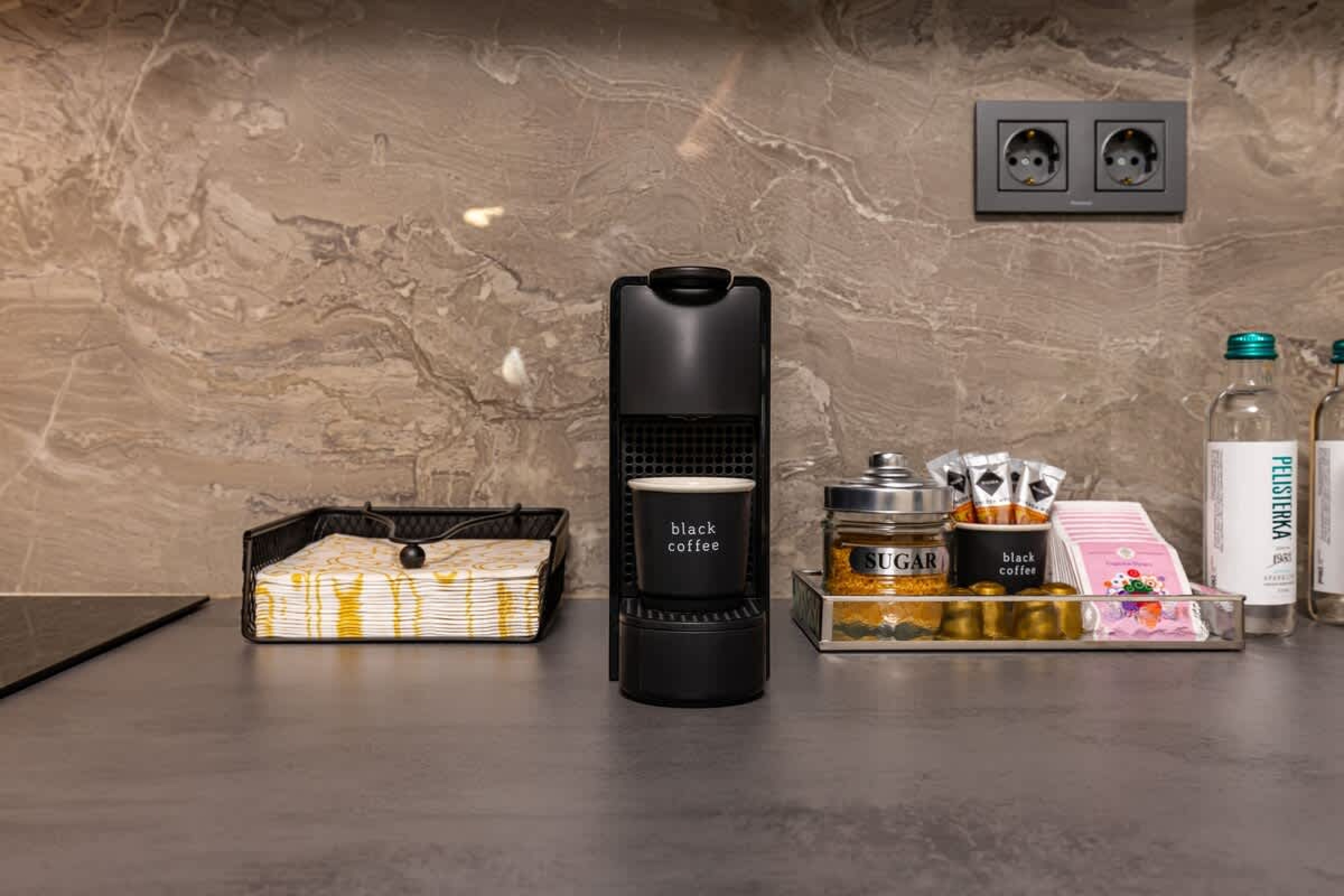 Scoutaround White Logo