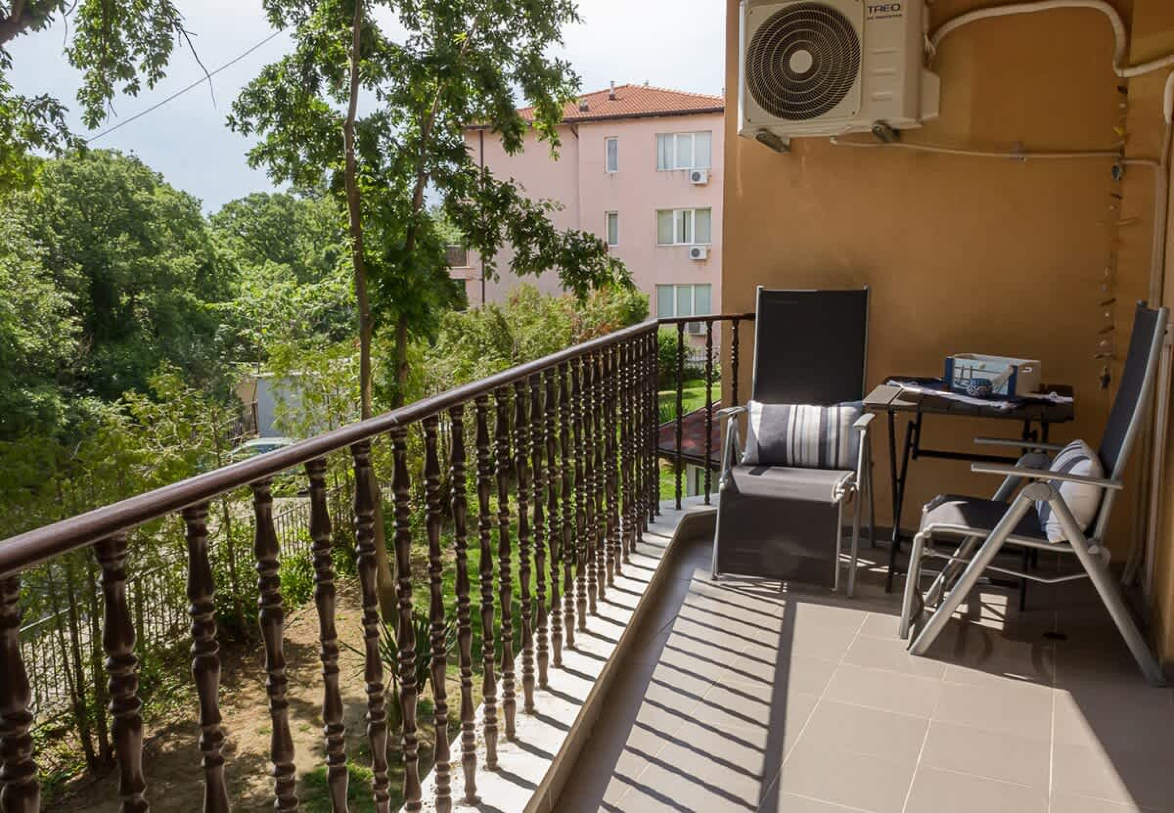 Scoutaround White Logo