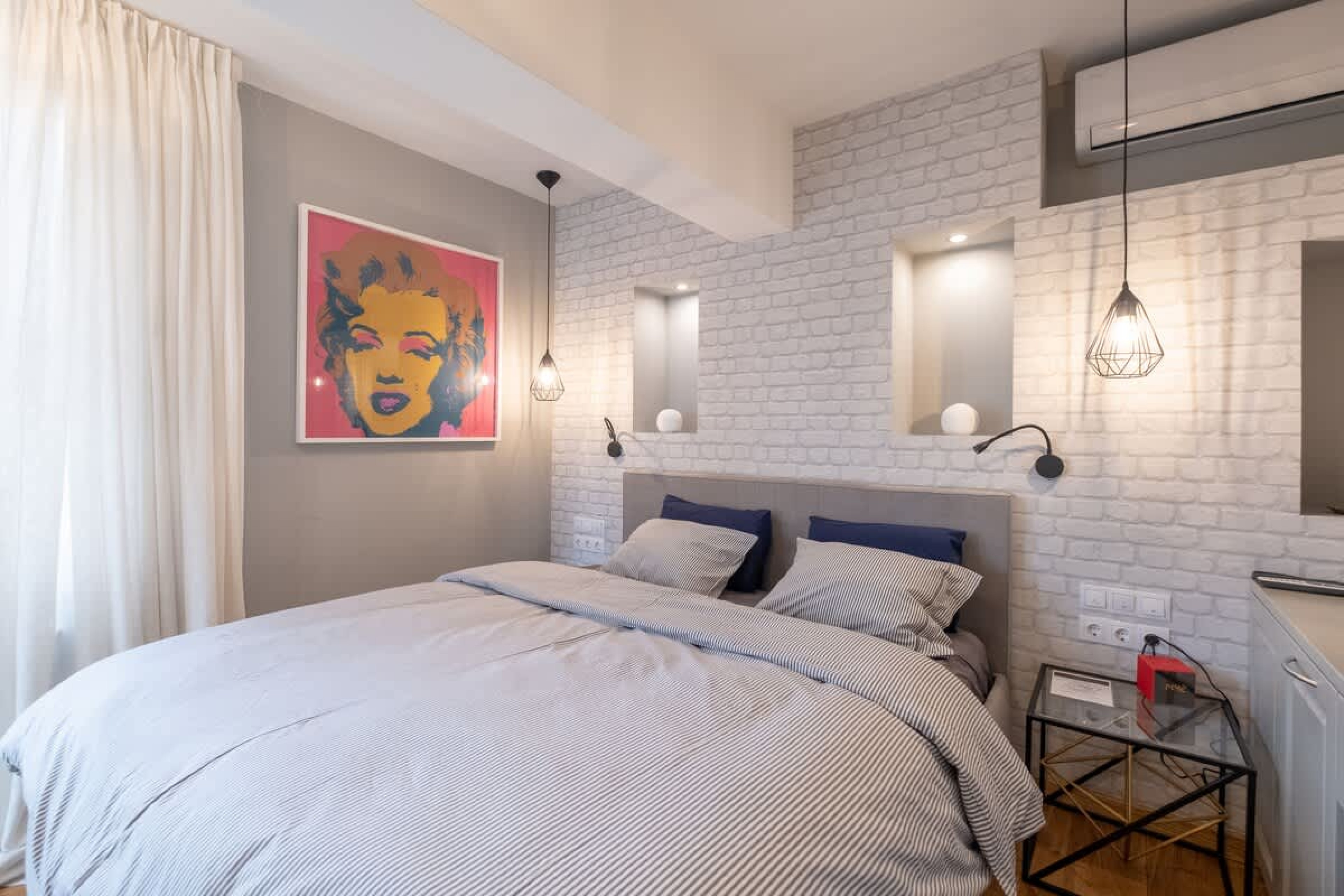 Scoutaround White Logo