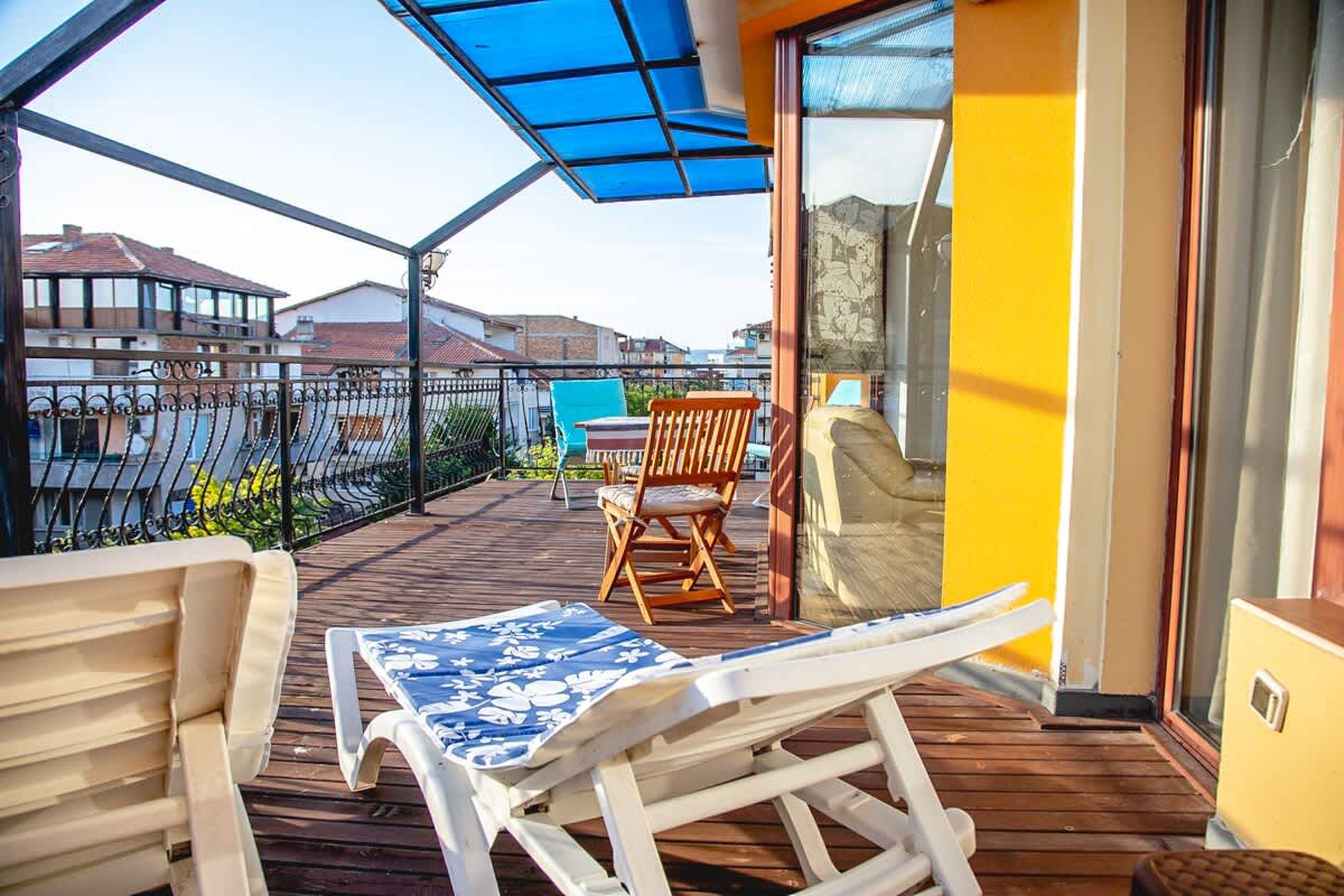 Scoutaround White Logo