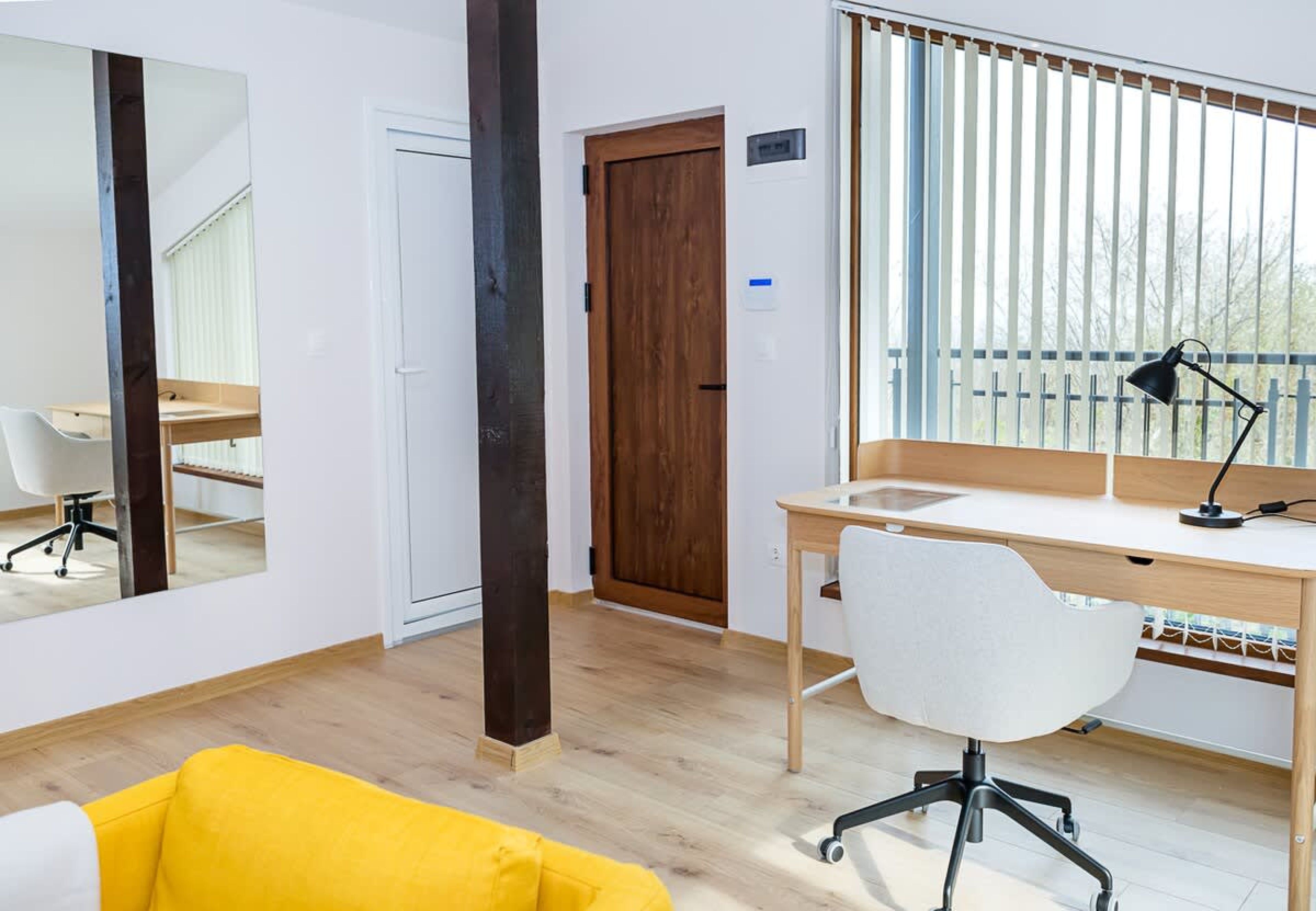 Scoutaround White Logo