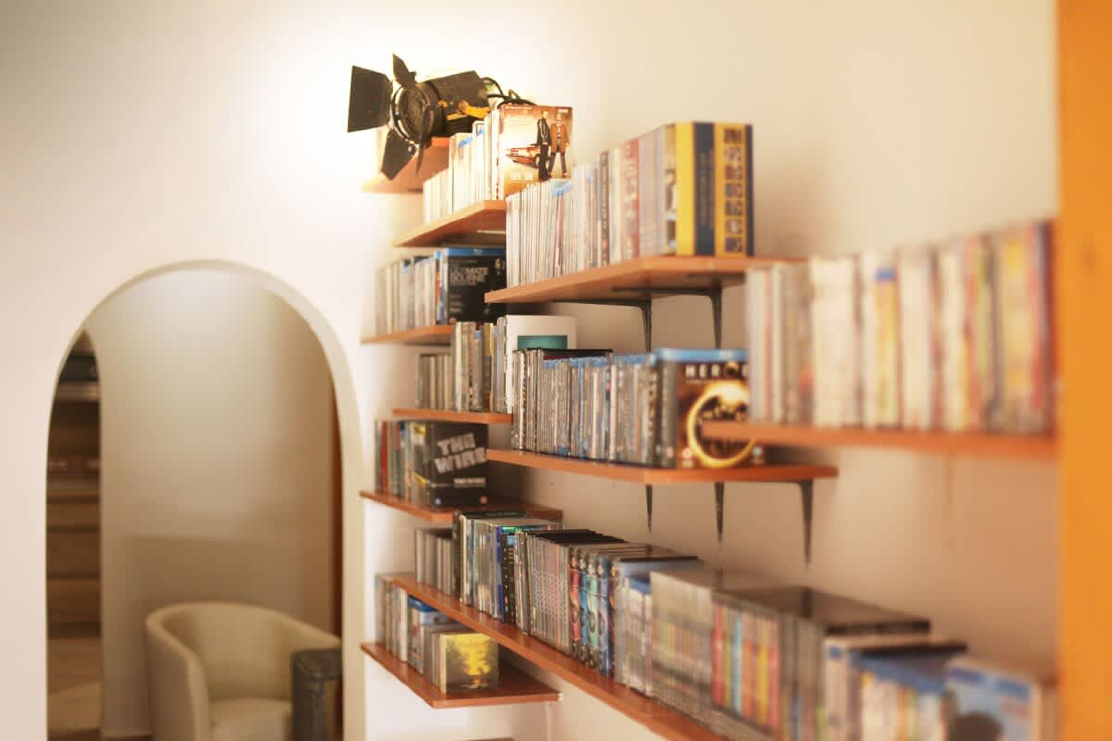 Scoutaround White Logo