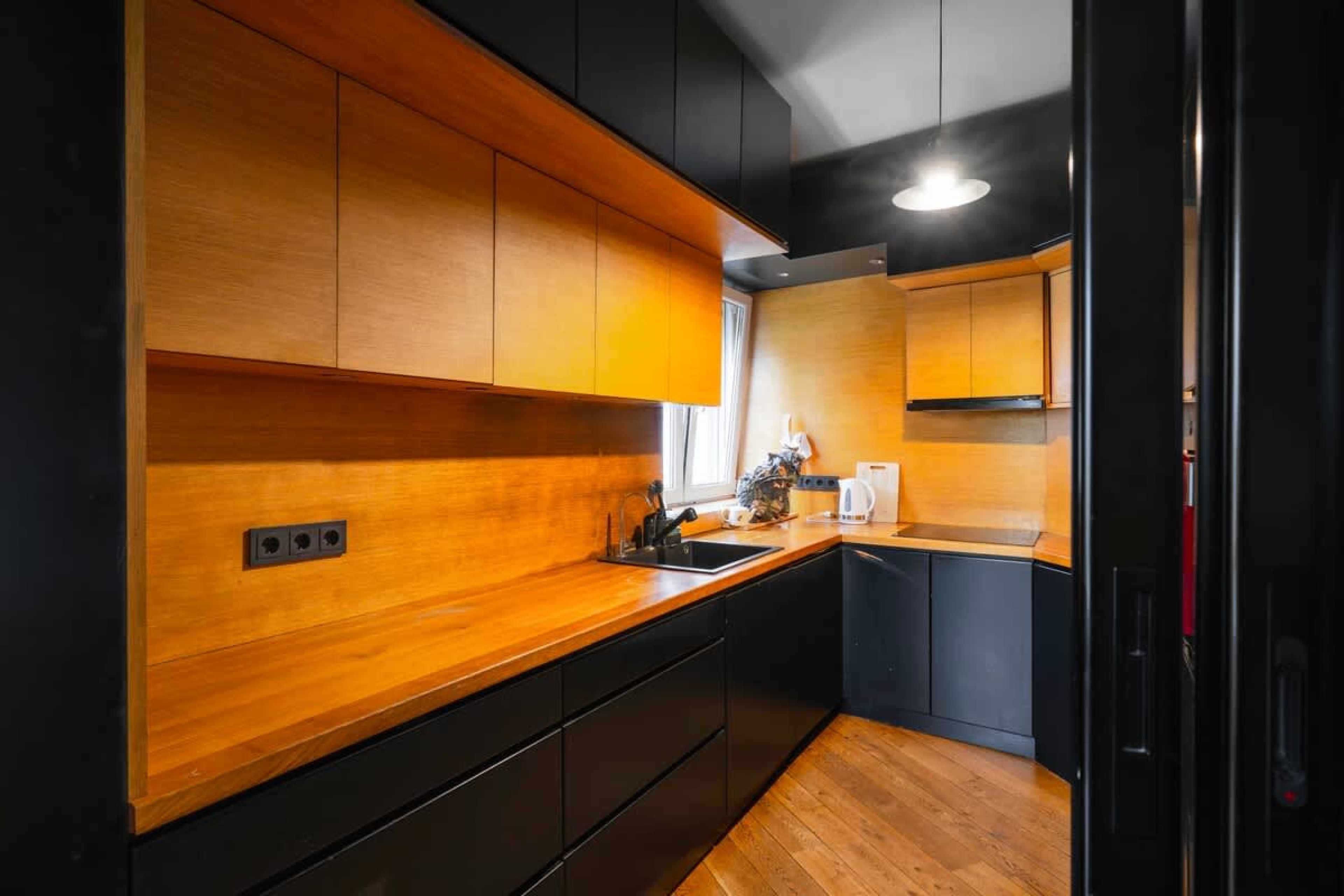 Scoutaround White Logo