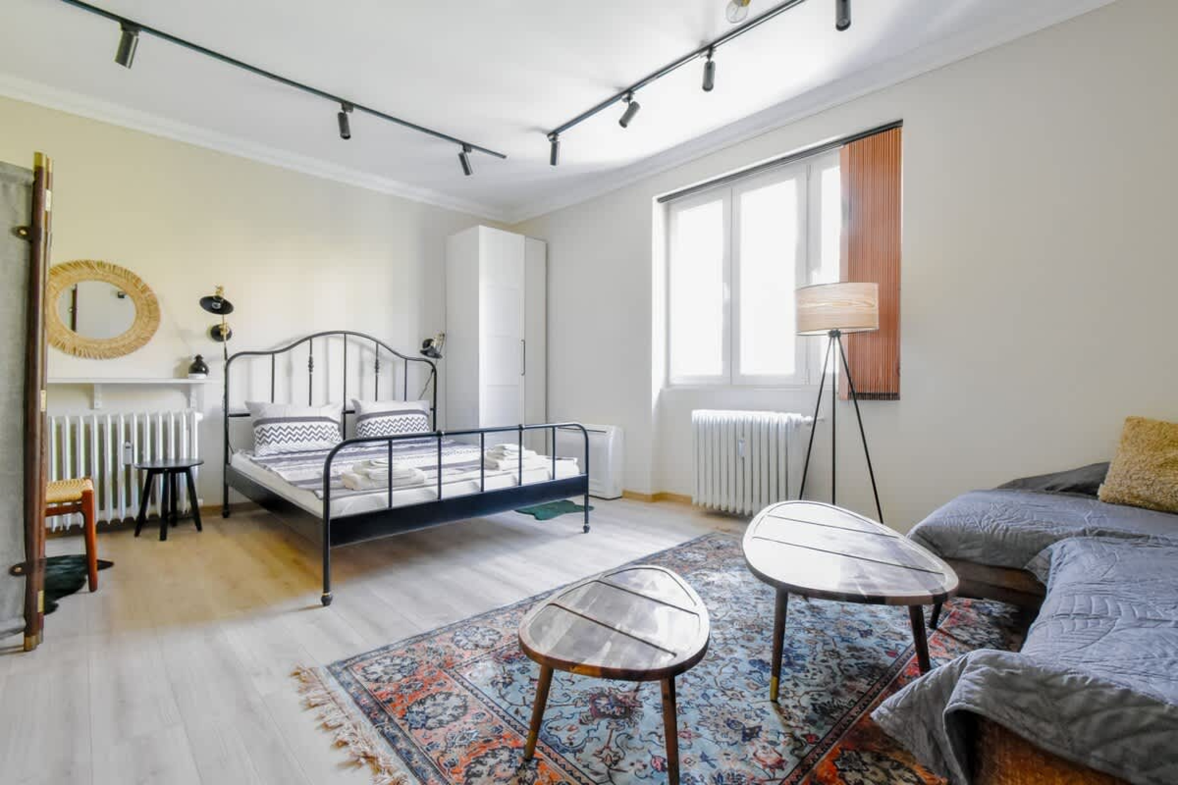 Scoutaround White Logo