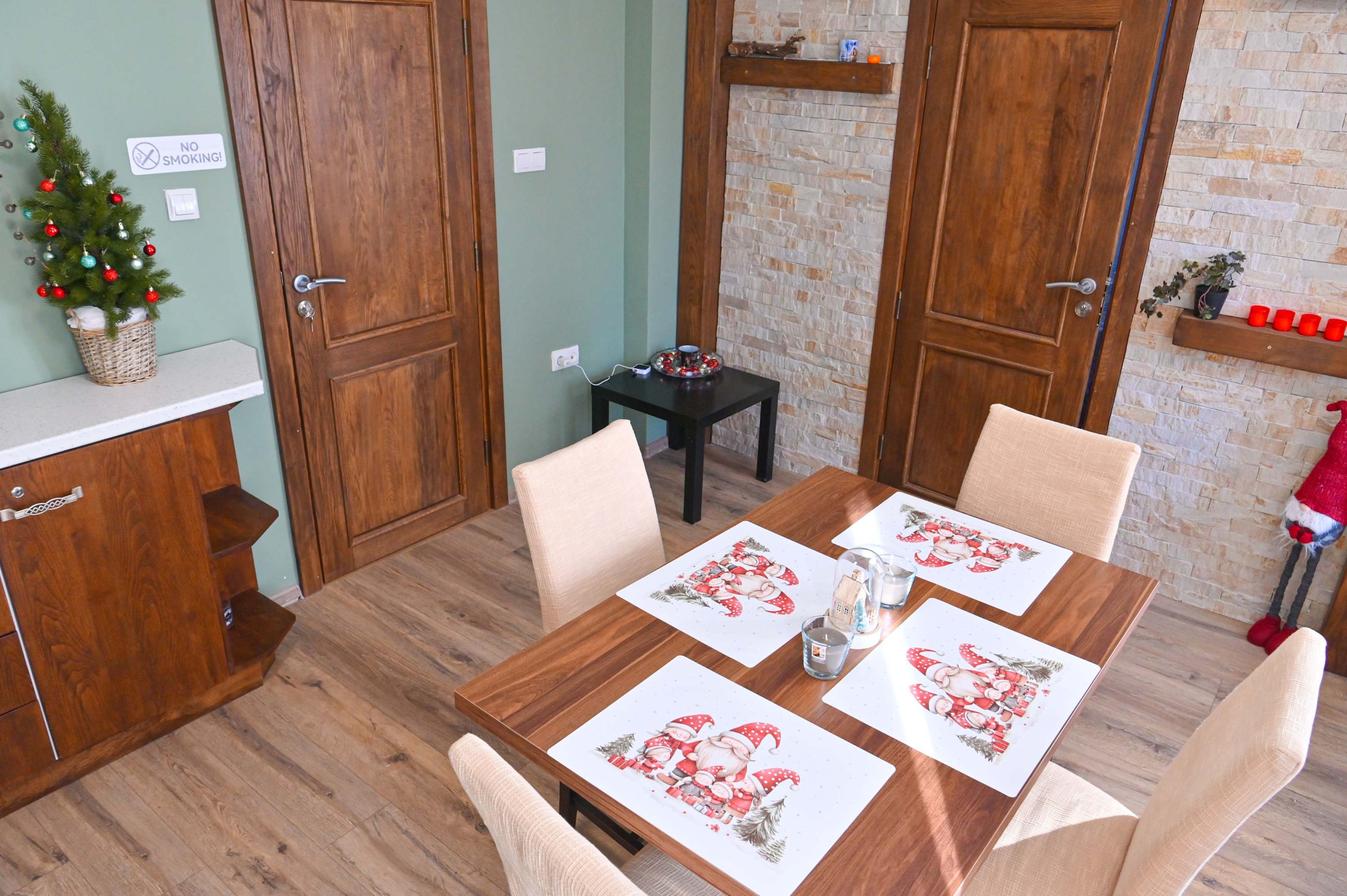 Scoutaround White Logo