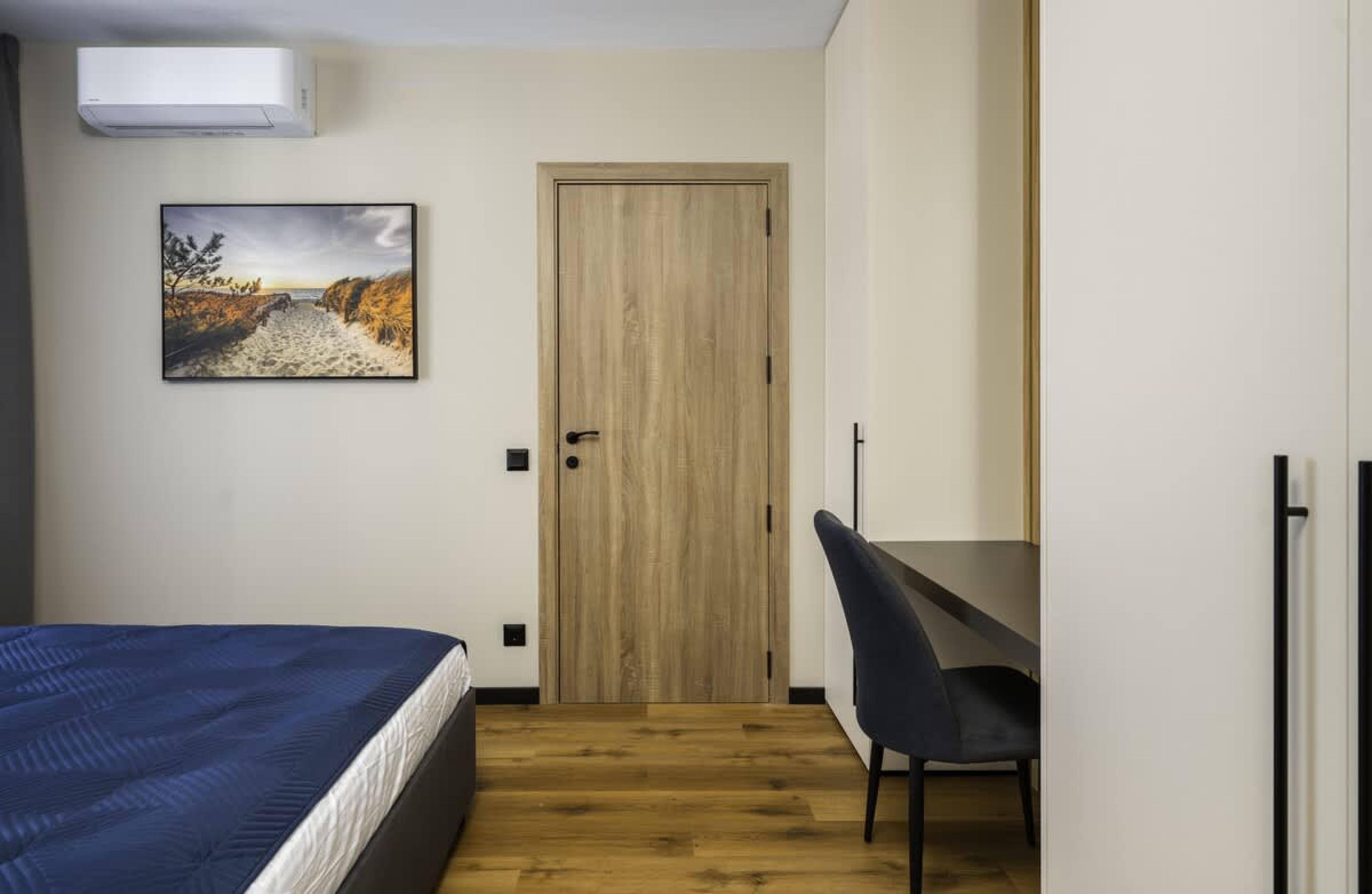 Scoutaround White Logo