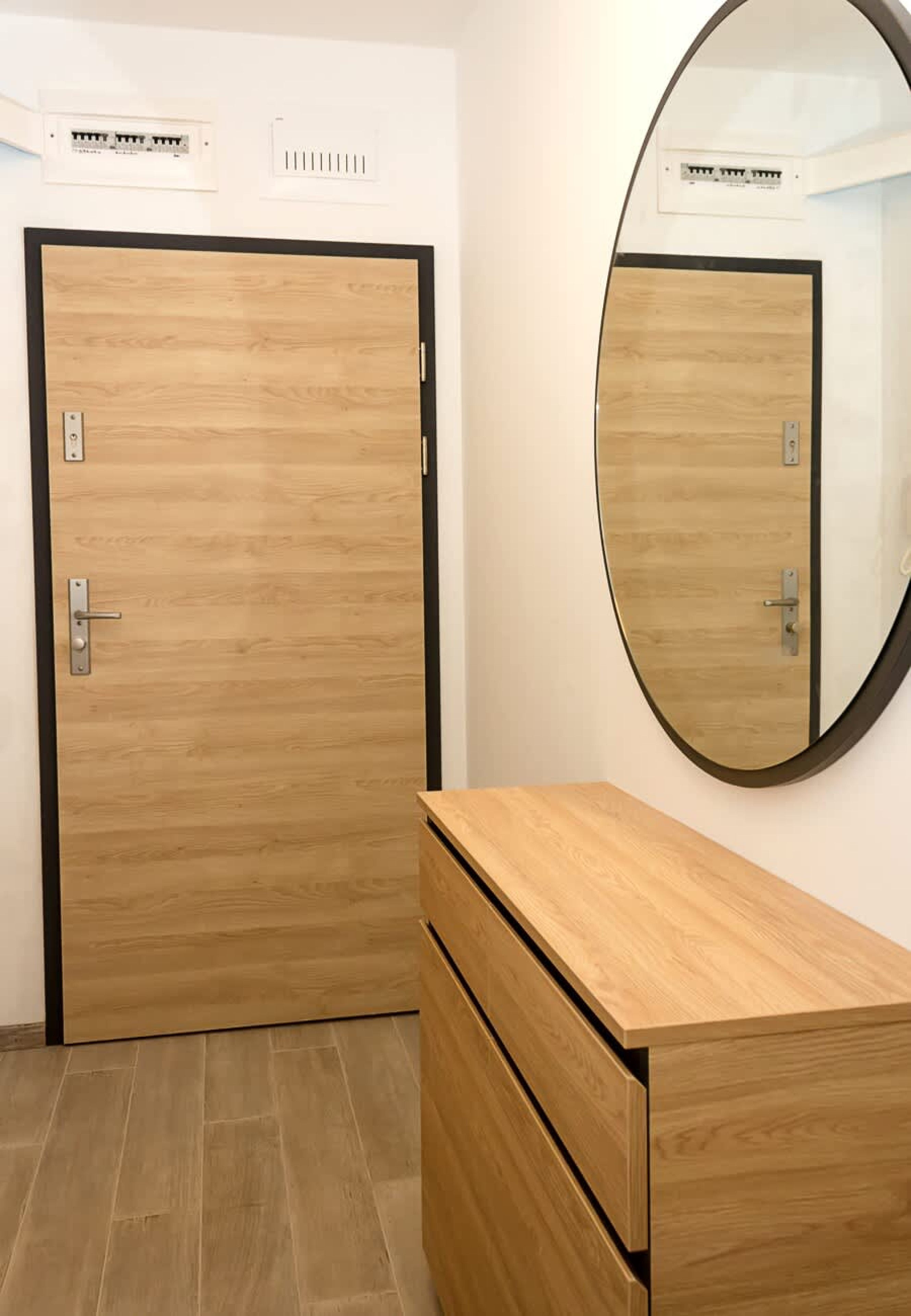 Scoutaround White Logo