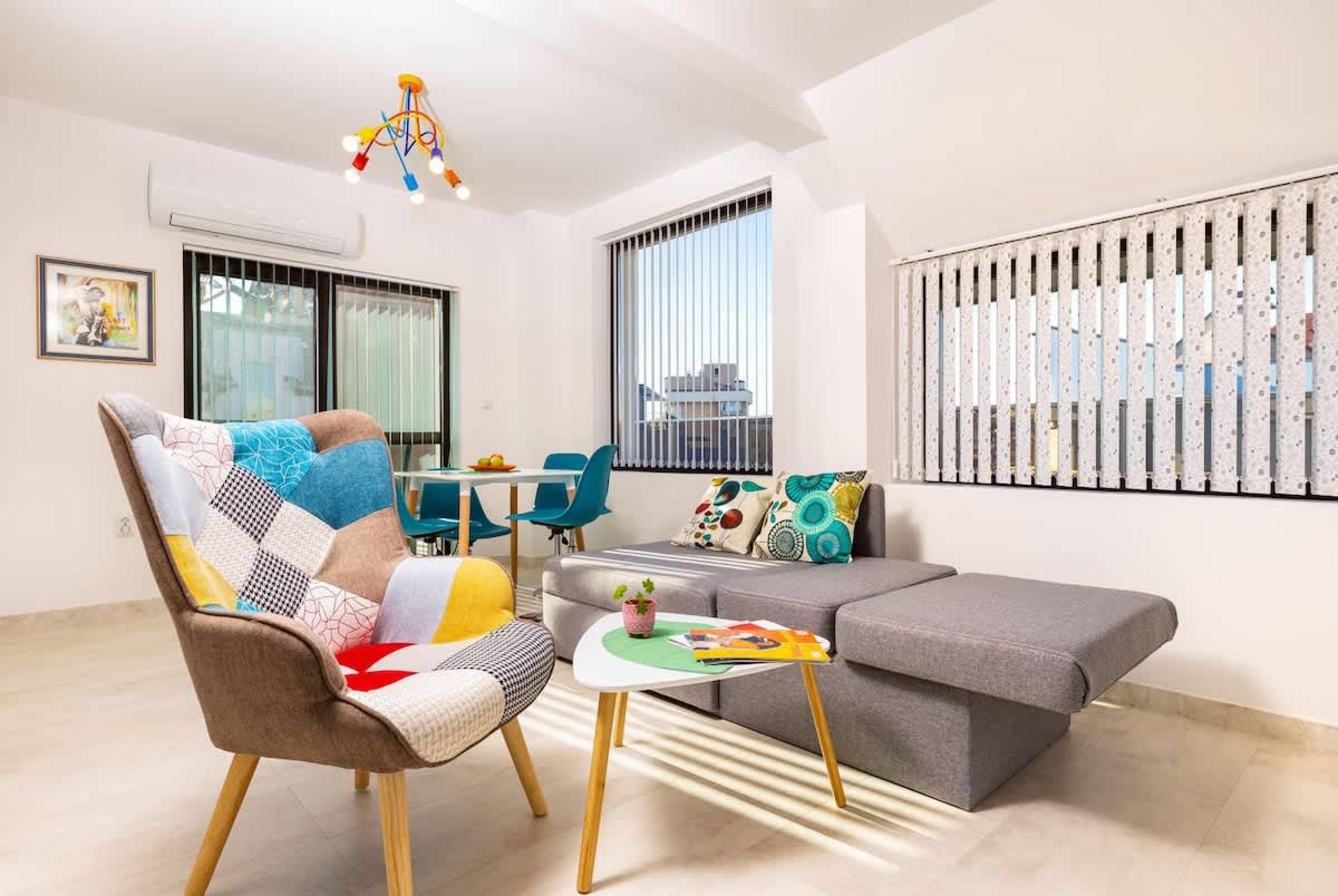 Scoutaround White Logo