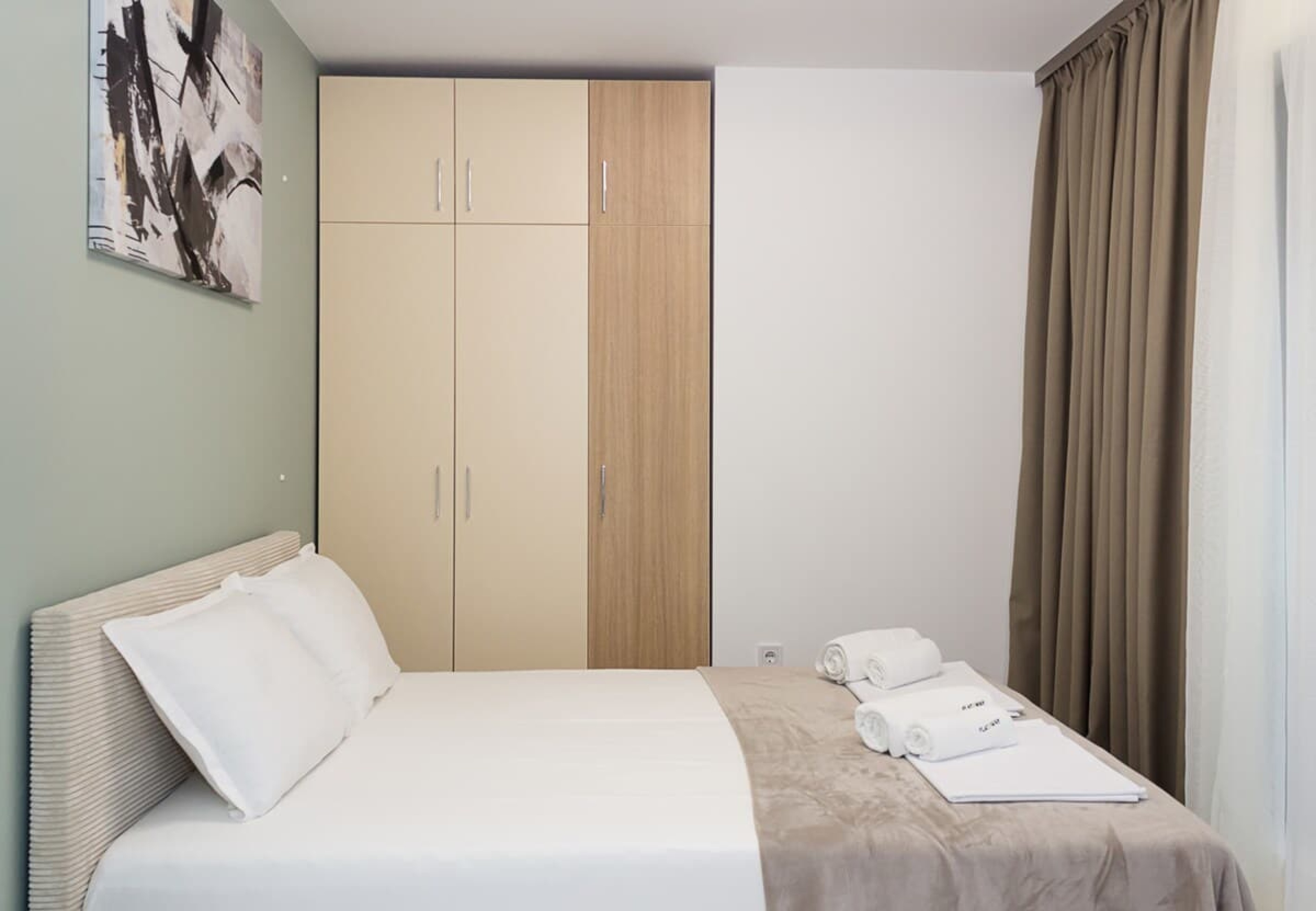 Scoutaround White Logo