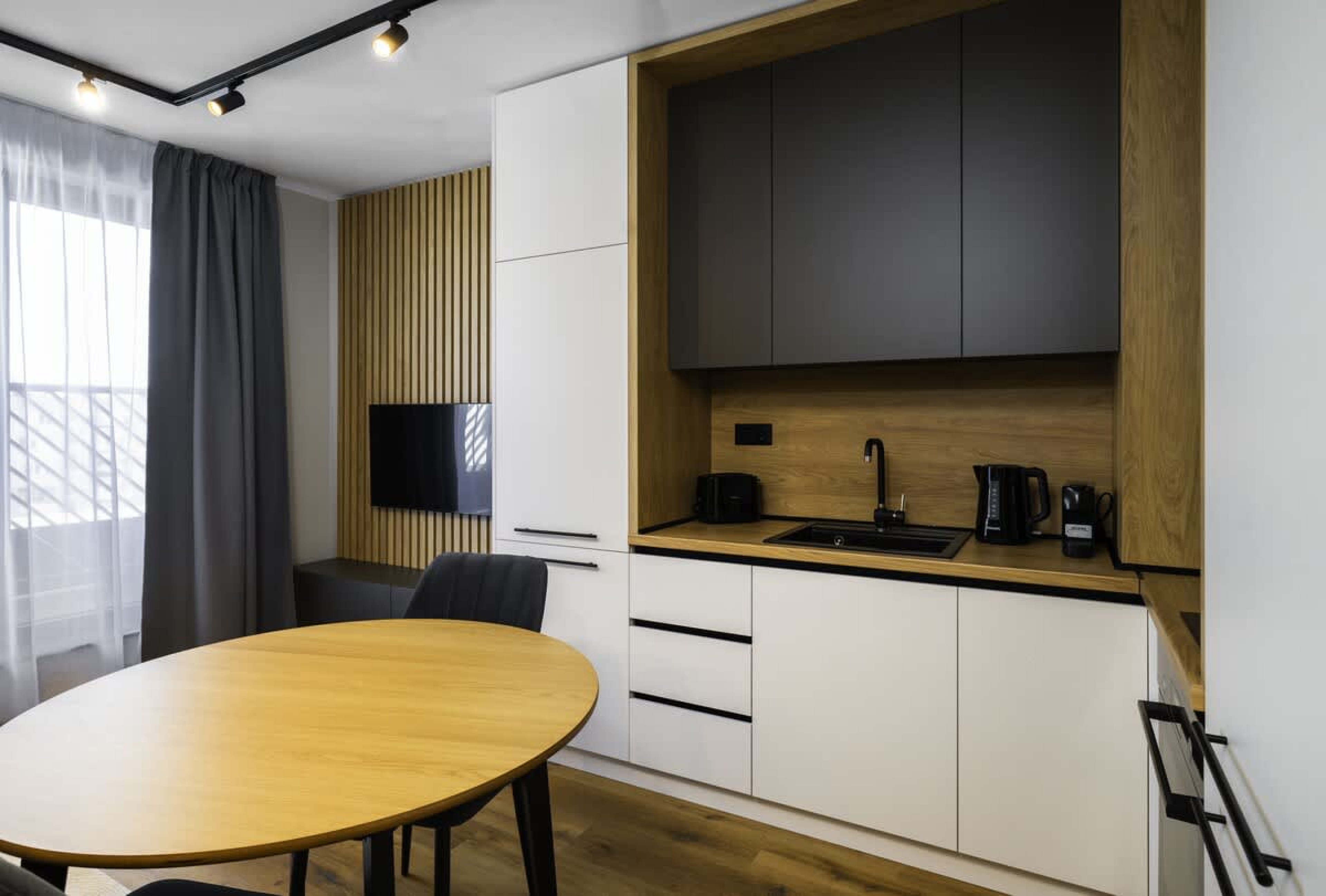 Scoutaround White Logo