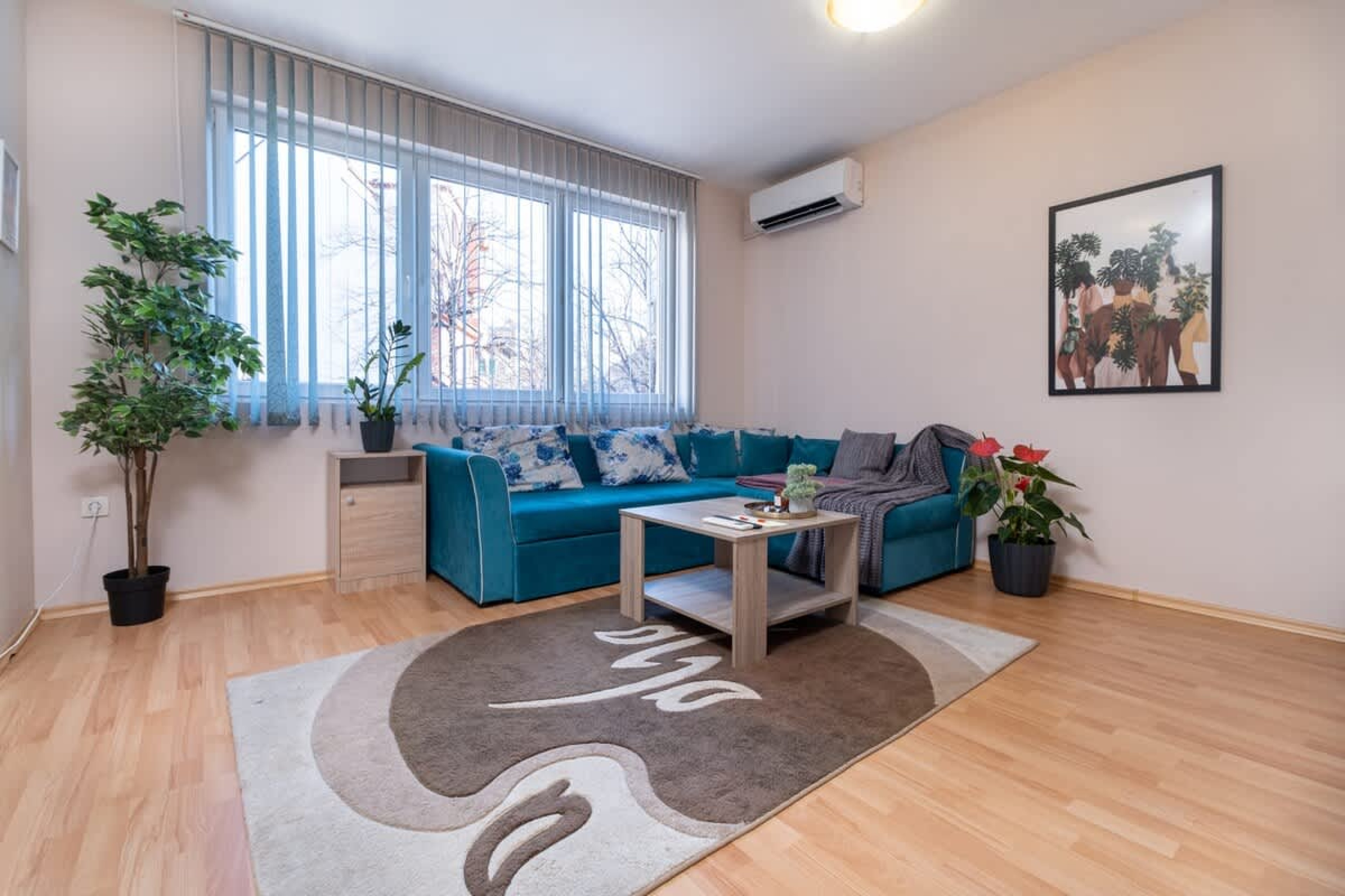 Scoutaround White Logo