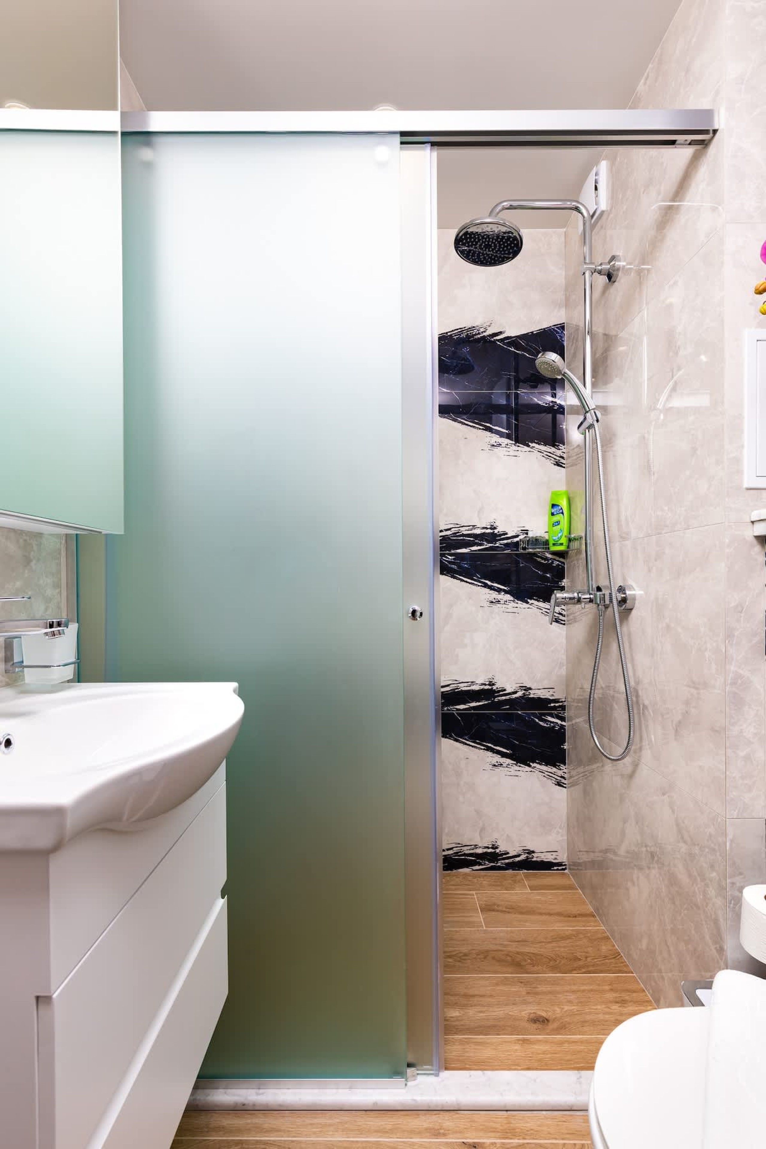 Scoutaround White Logo