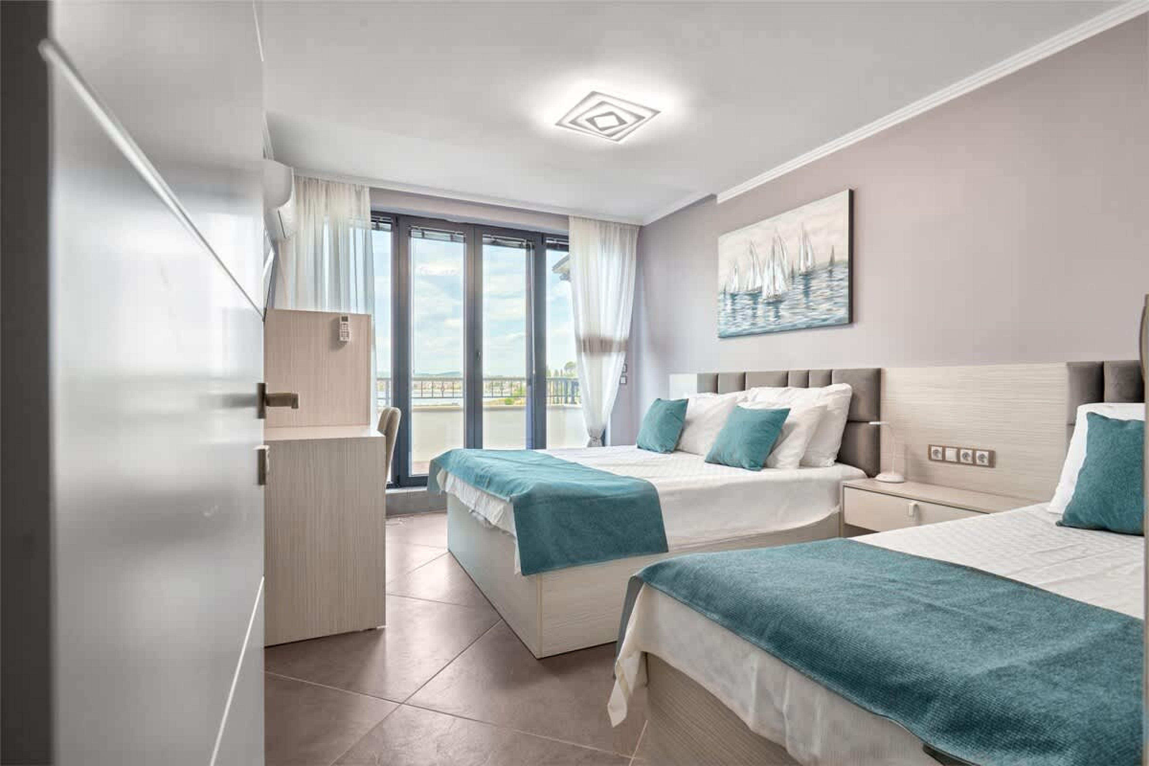 Scoutaround White Logo