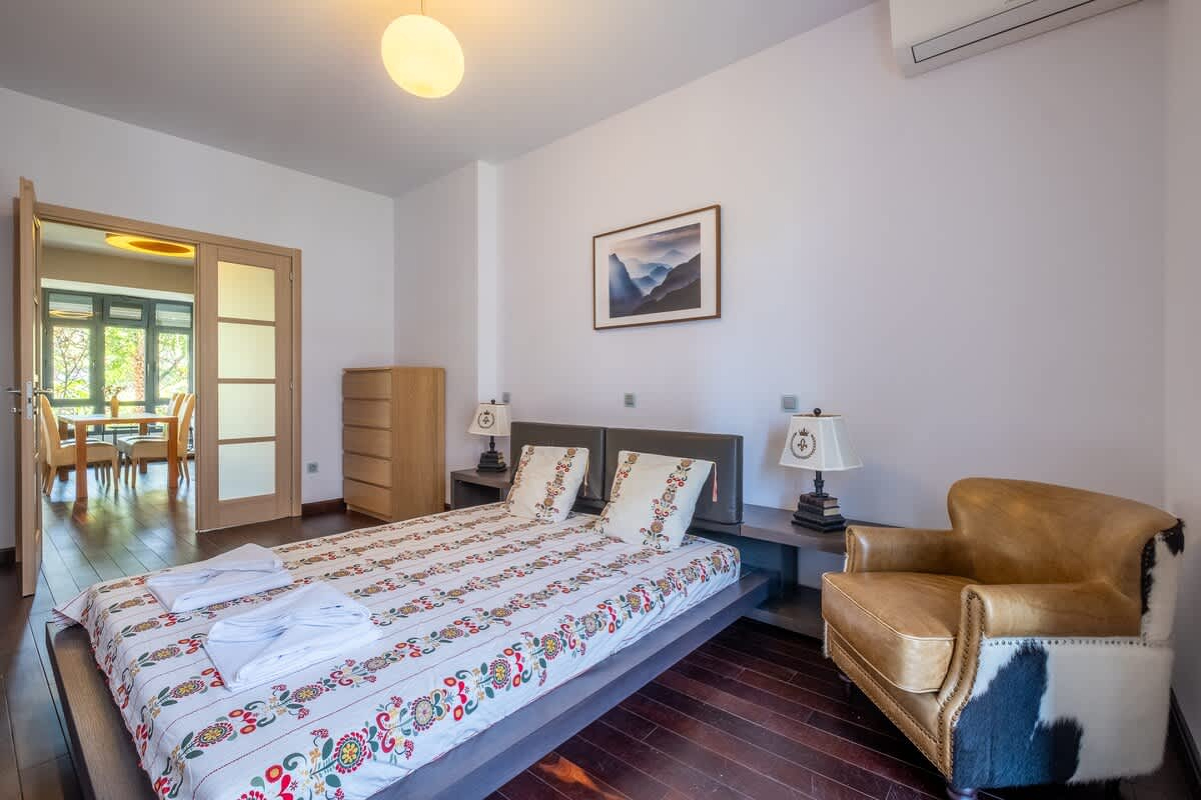 Scoutaround White Logo