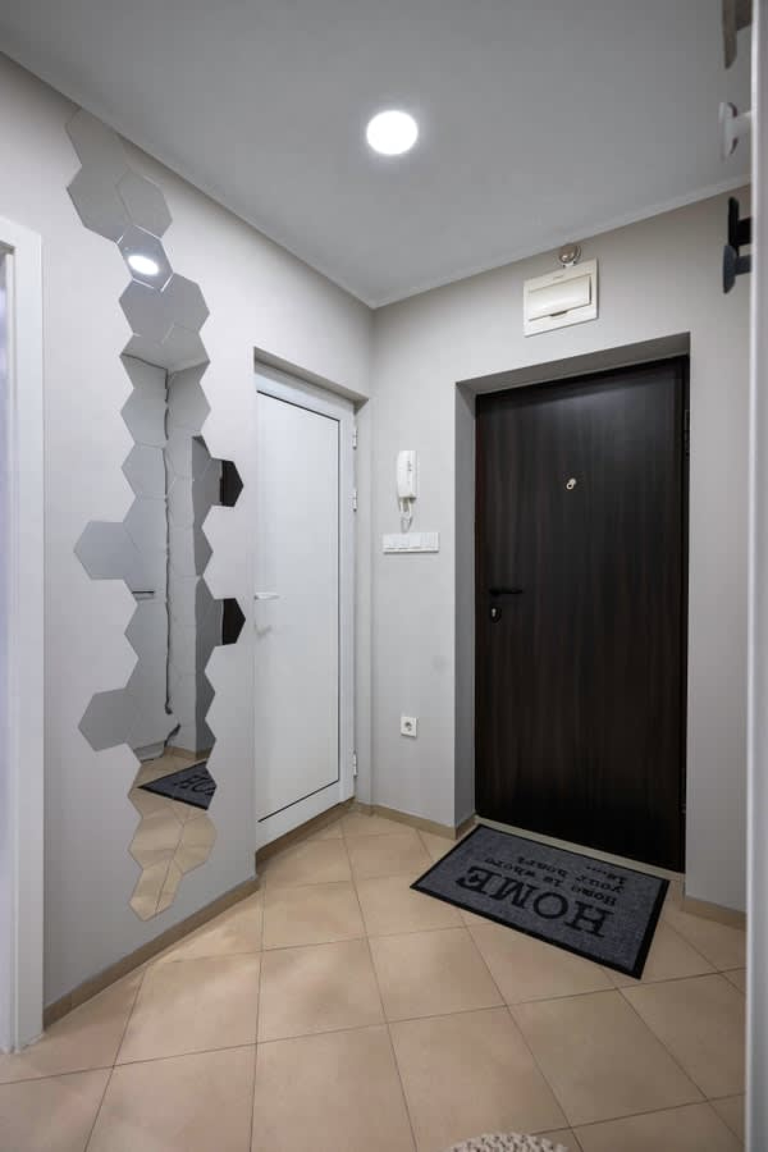 Silver Gem  1BD with desk and balcony - Photo 20