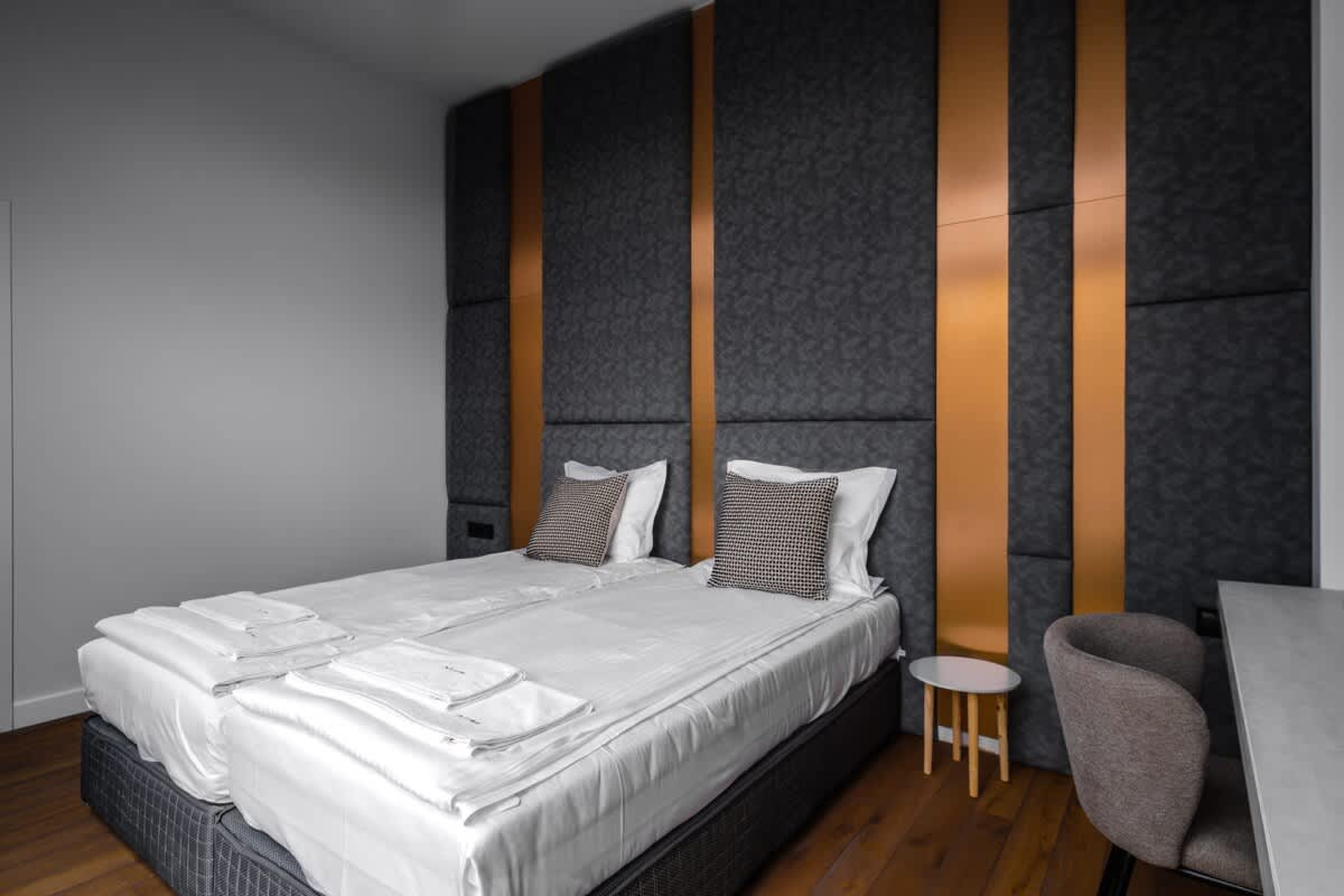 Scoutaround White Logo