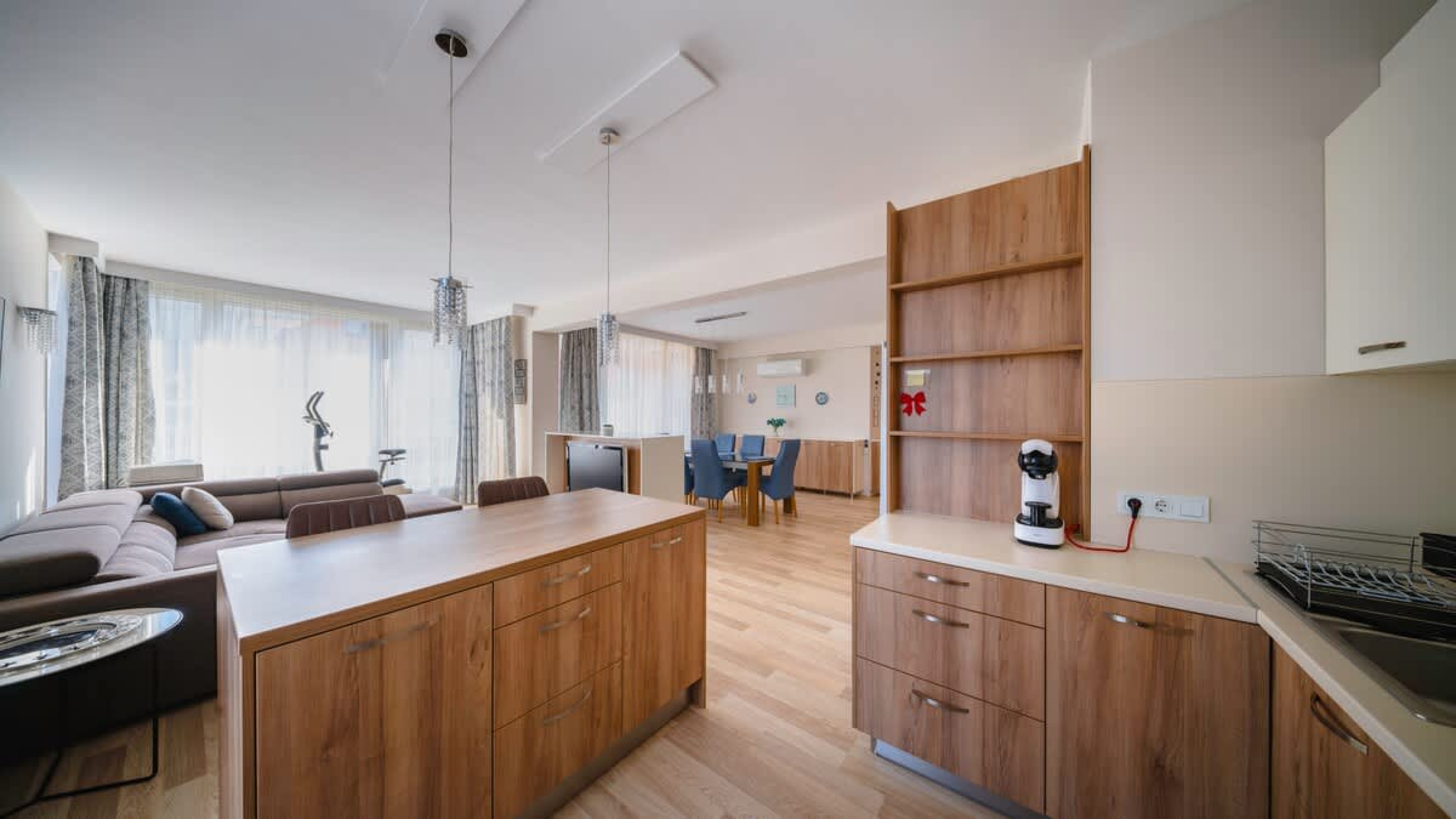 Scoutaround White Logo