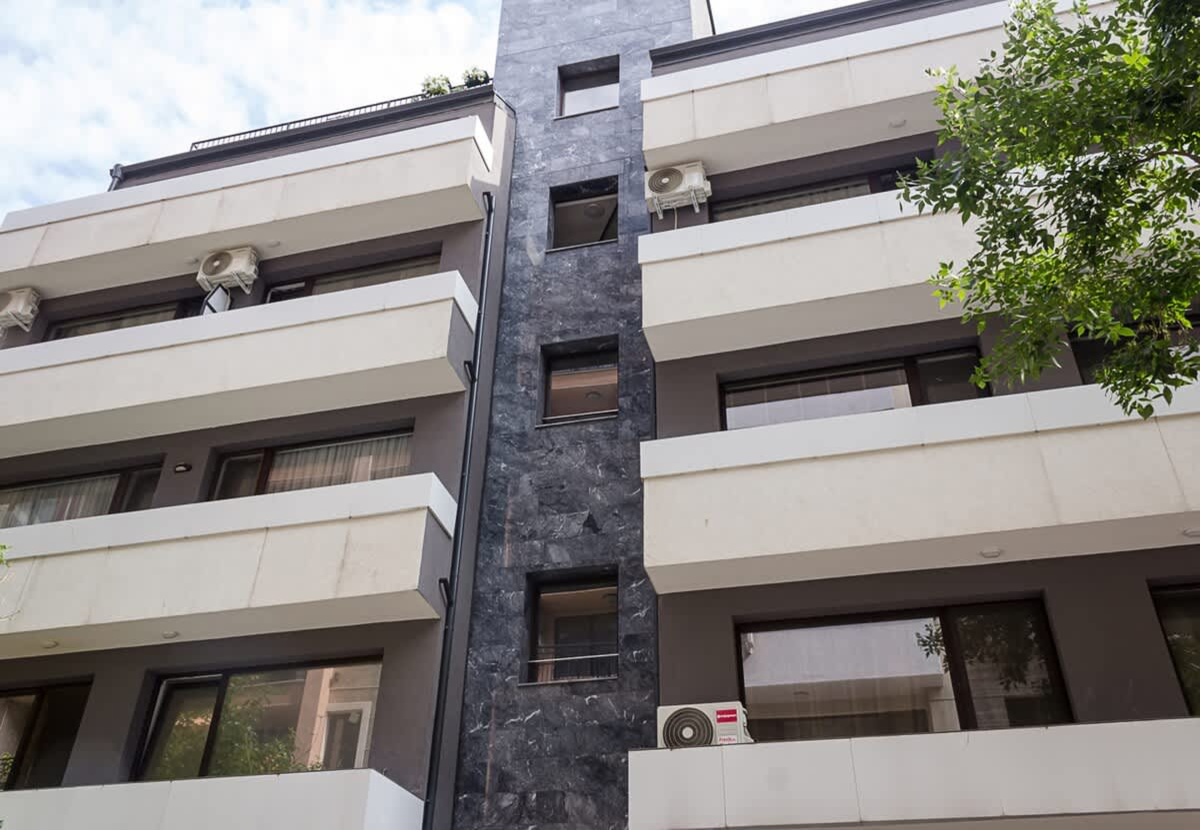 Scoutaround White Logo