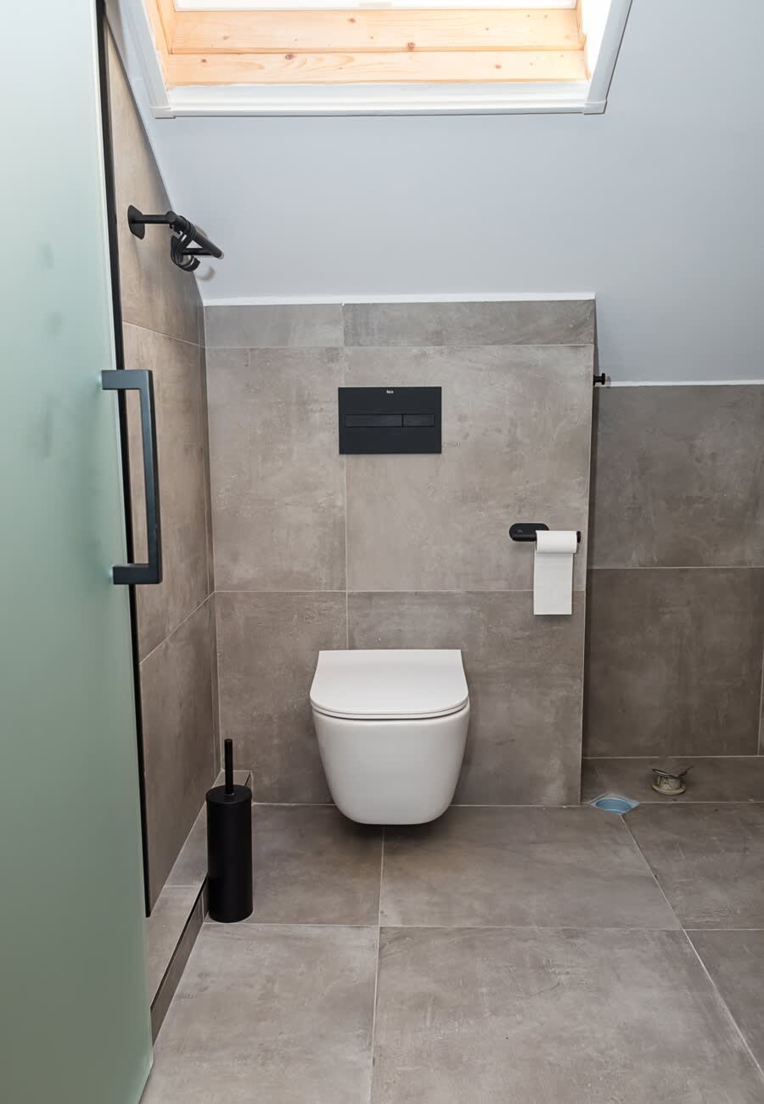 Scoutaround White Logo