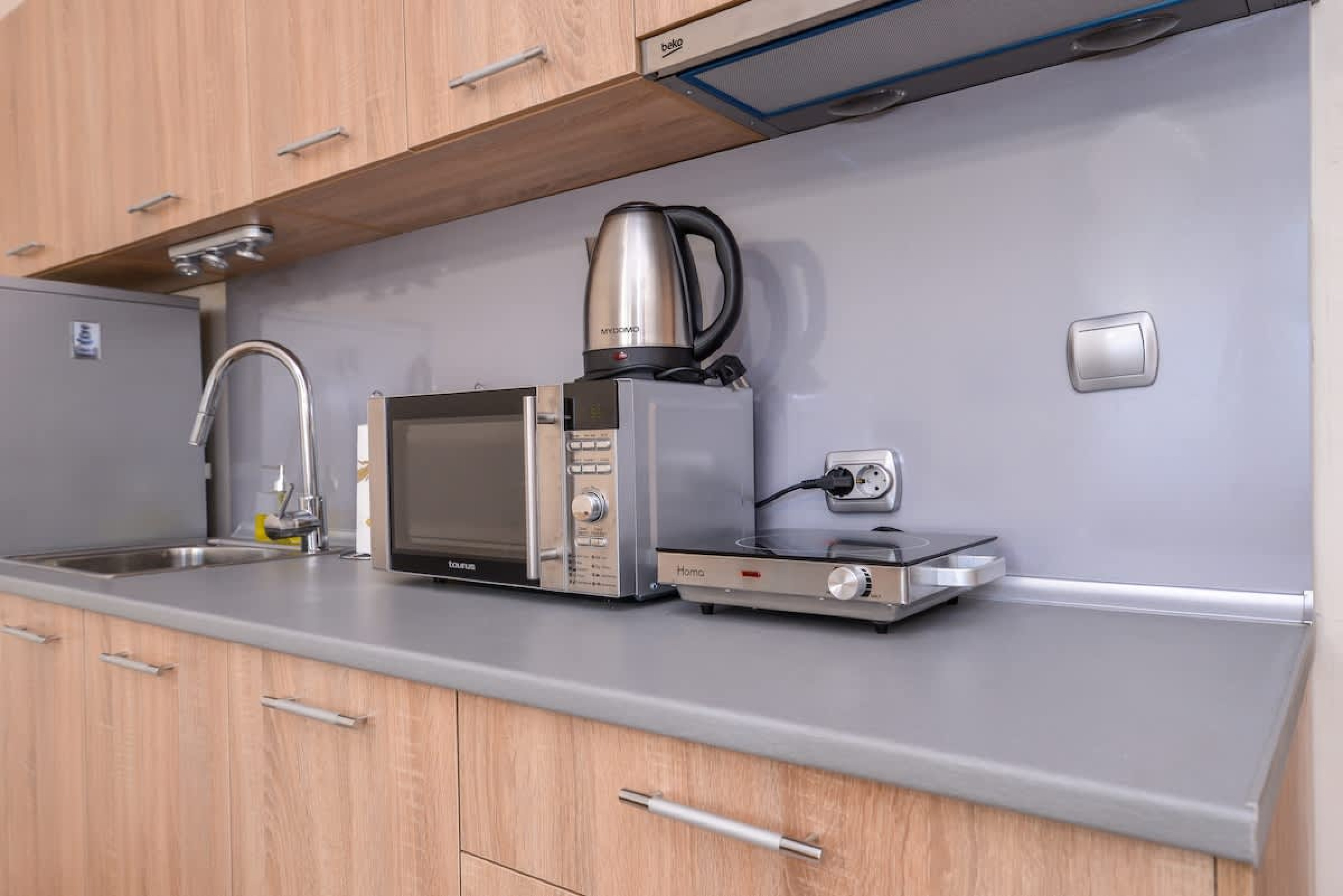 Scoutaround White Logo