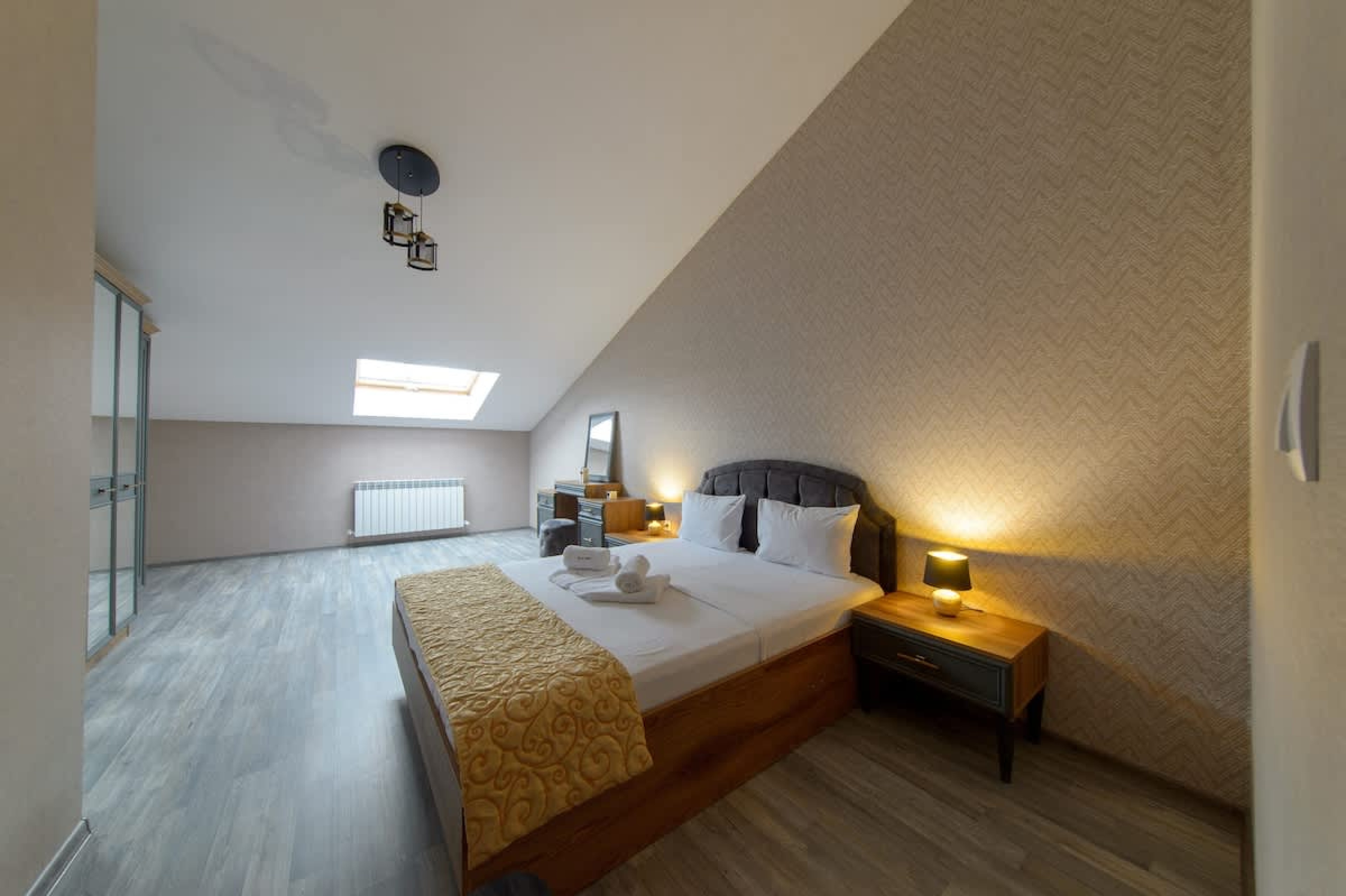 Scoutaround White Logo