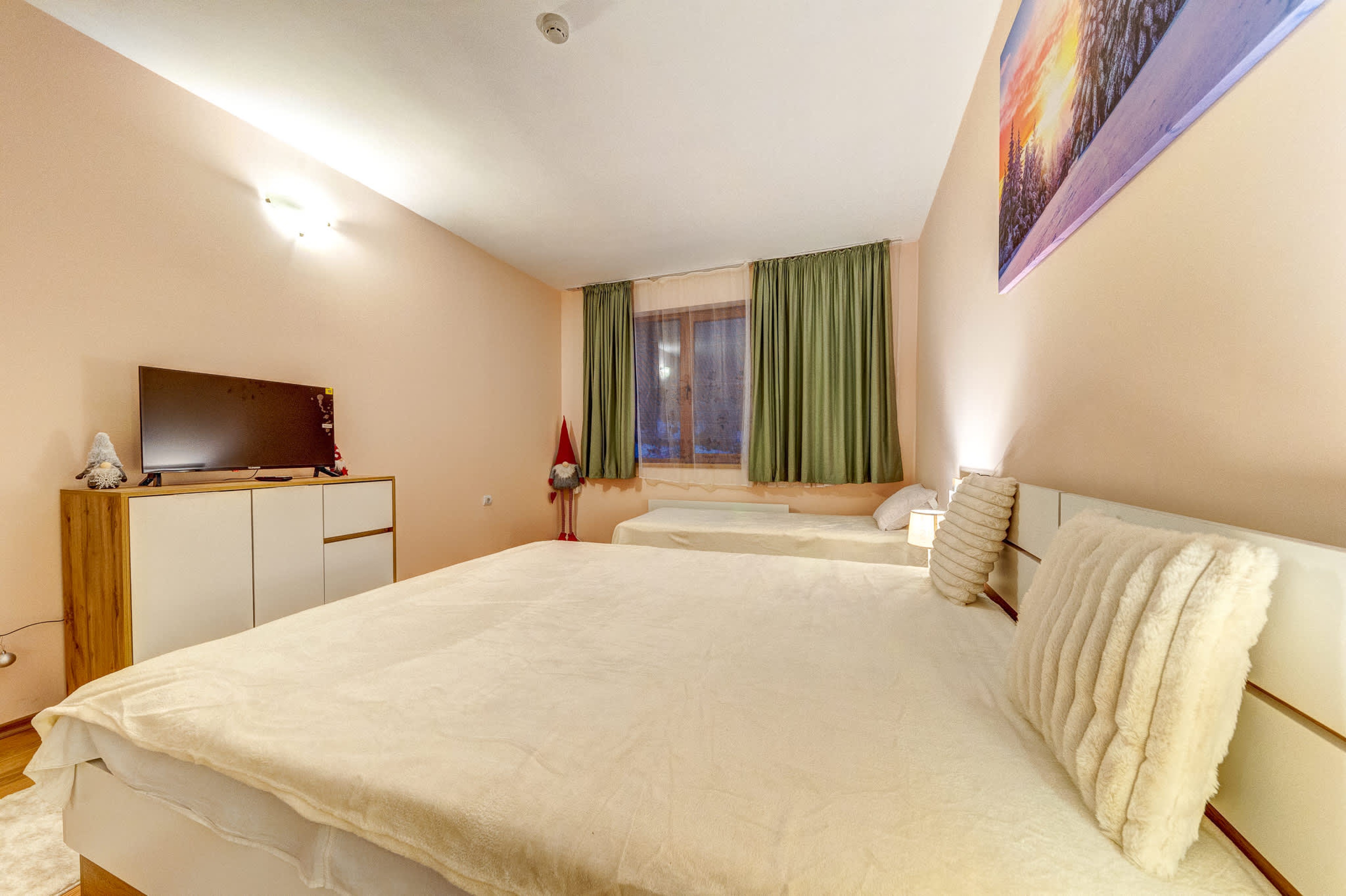 Scoutaround White Logo