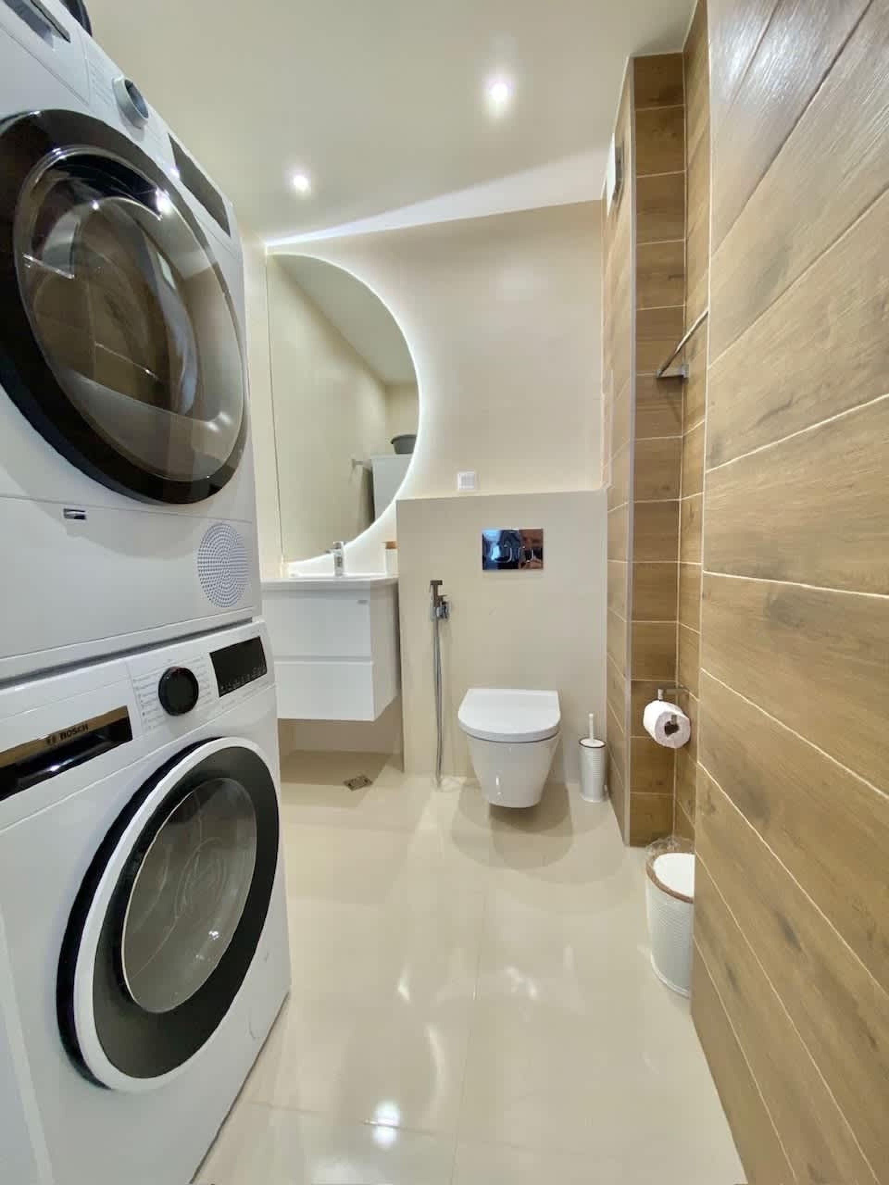 Scoutaround White Logo