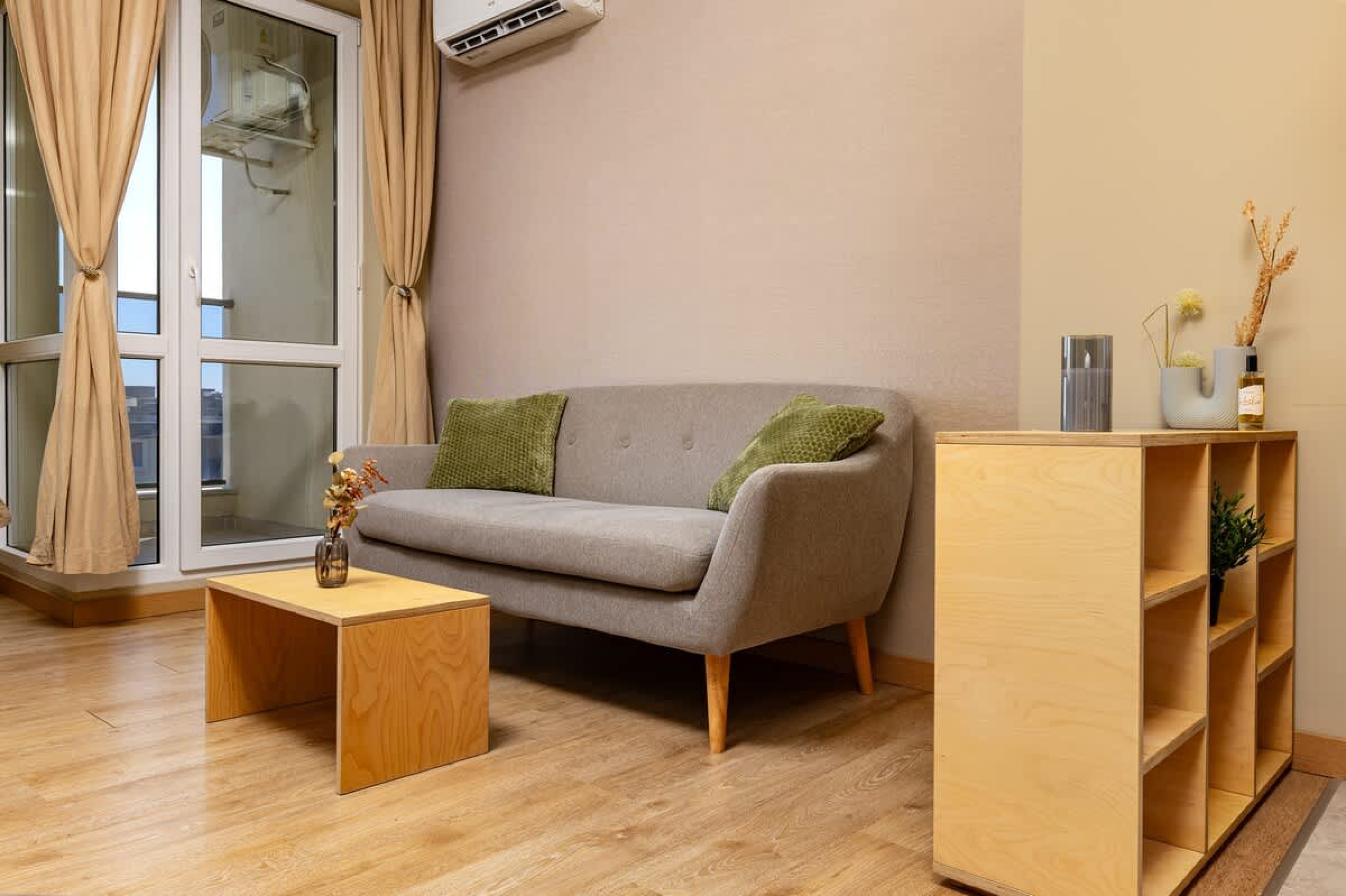 Scoutaround White Logo