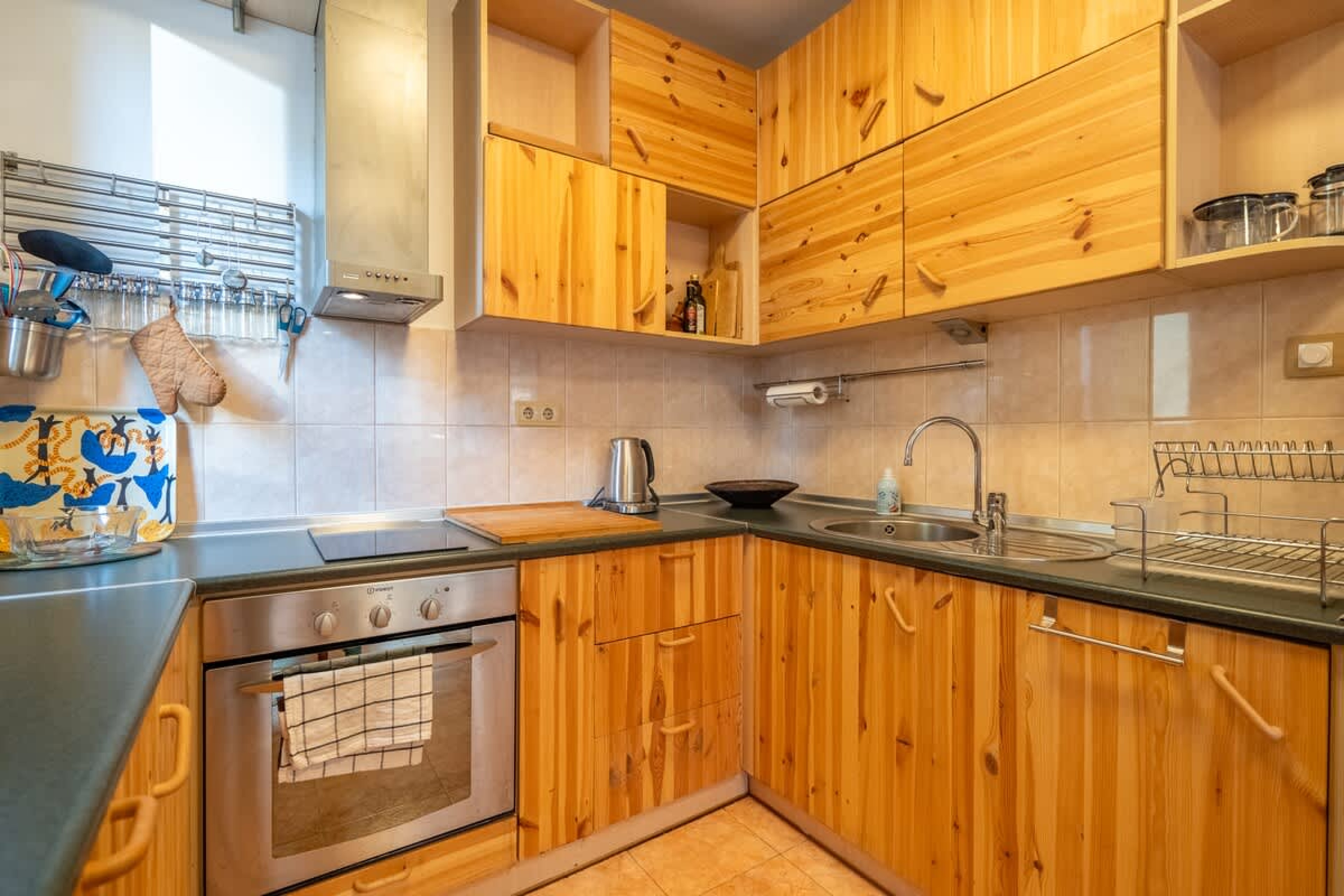 Scoutaround White Logo