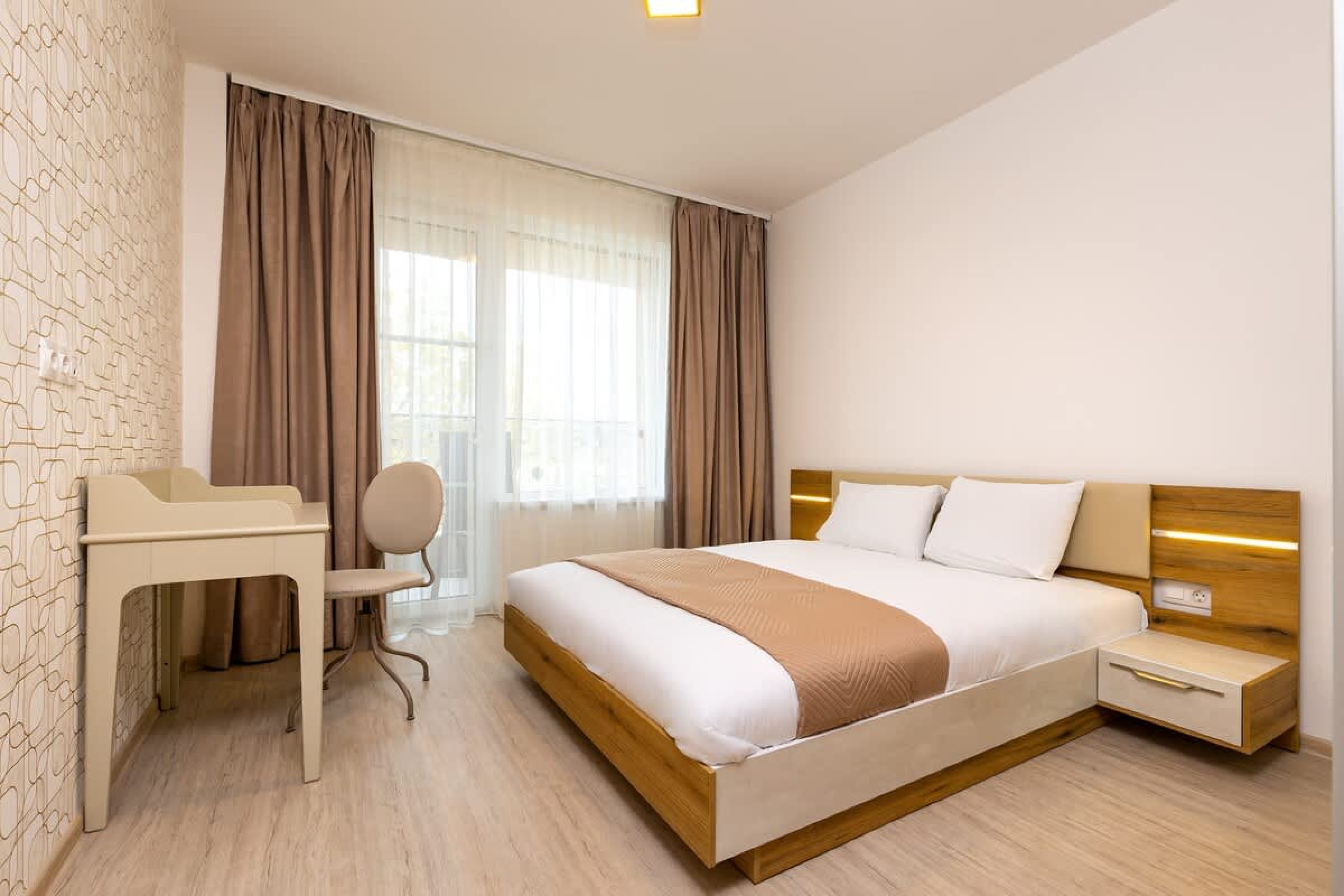 Magnolia Gardens - 1BD with Balcony &amp; Parking - Photo 2