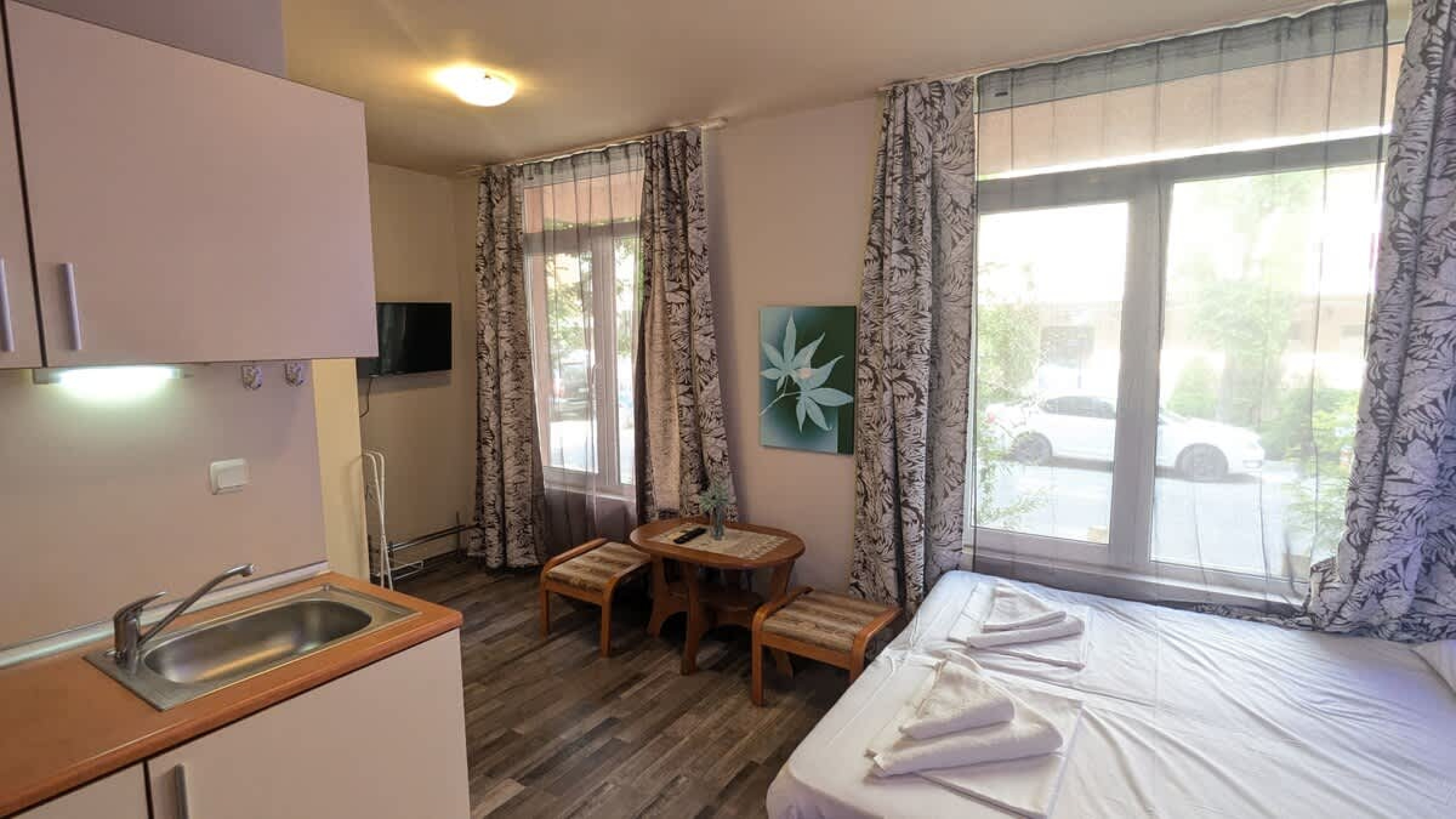 Scoutaround White Logo