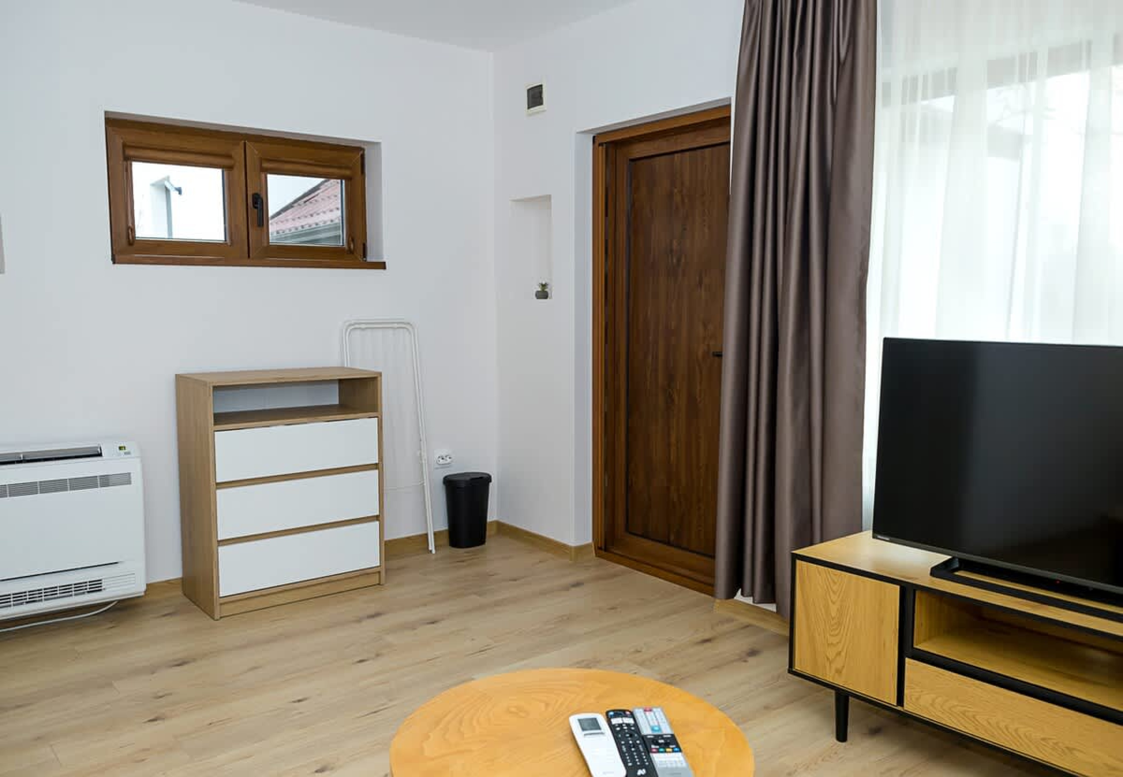 Scoutaround White Logo